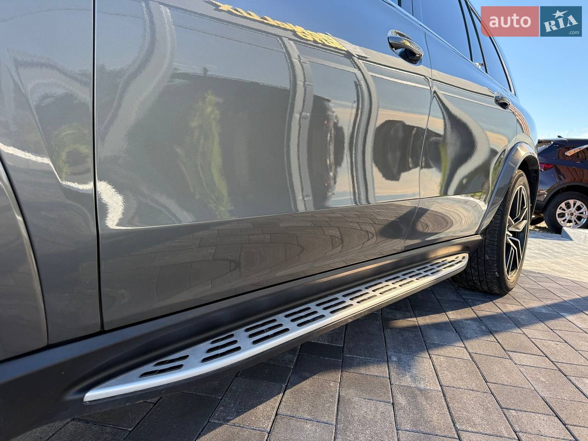 Mercedes-Benz GLS-Class 2019 VIN 4JGFF5KE5LA054645 фото оголошення 17 з 56