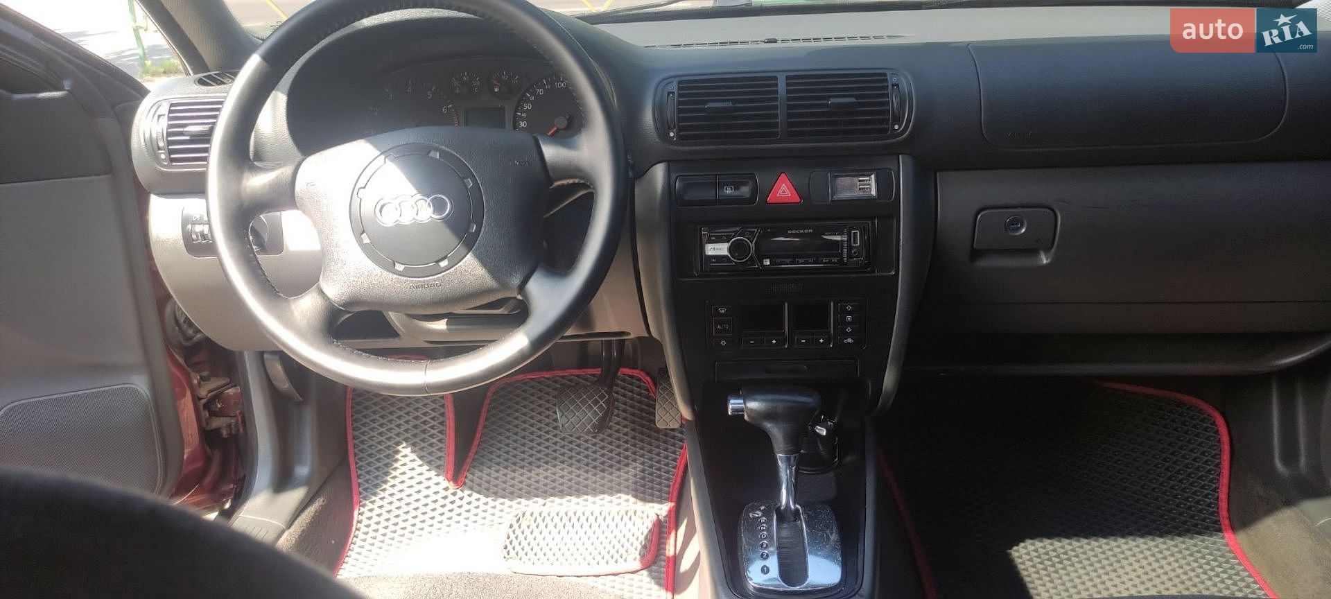 Audi A3 1999 VIN WAUZZZ8LZXA122239 фото оголошення 4 з 18