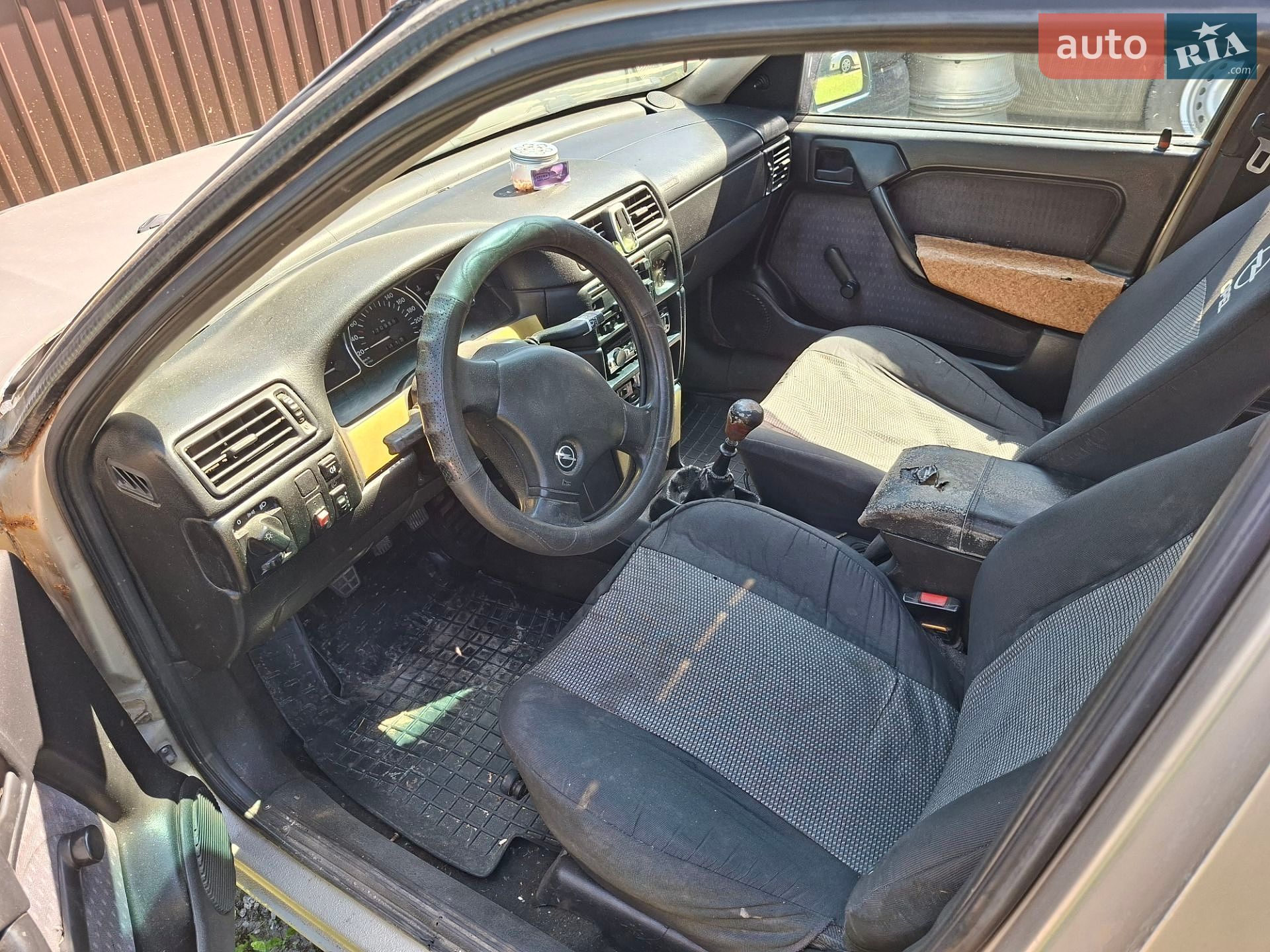 Opel Vectra 1990 VIN W0L000087L1079493 фото оголошення 6 з 6