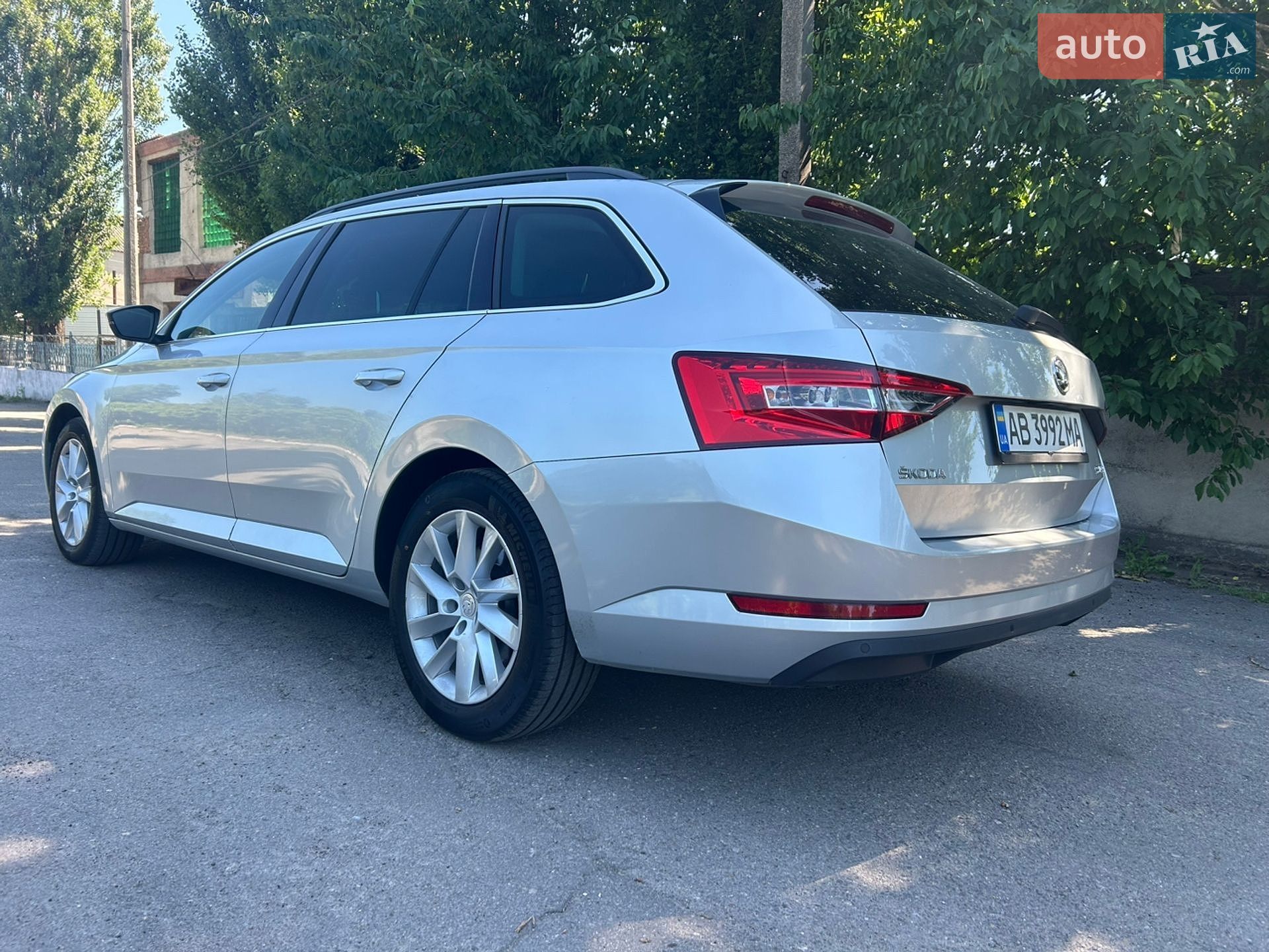 Skoda Superb 2017 VIN TMBJH7NP9H7551106 фото оголошення 6 з 25