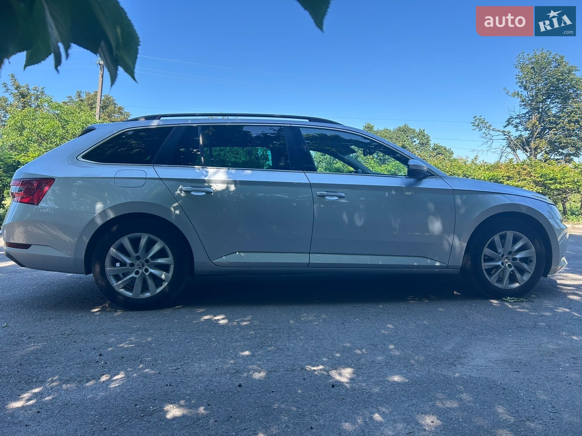 Skoda Superb 2017 VIN TMBJH7NP9H7551106 фото оголошення 4 з 25
