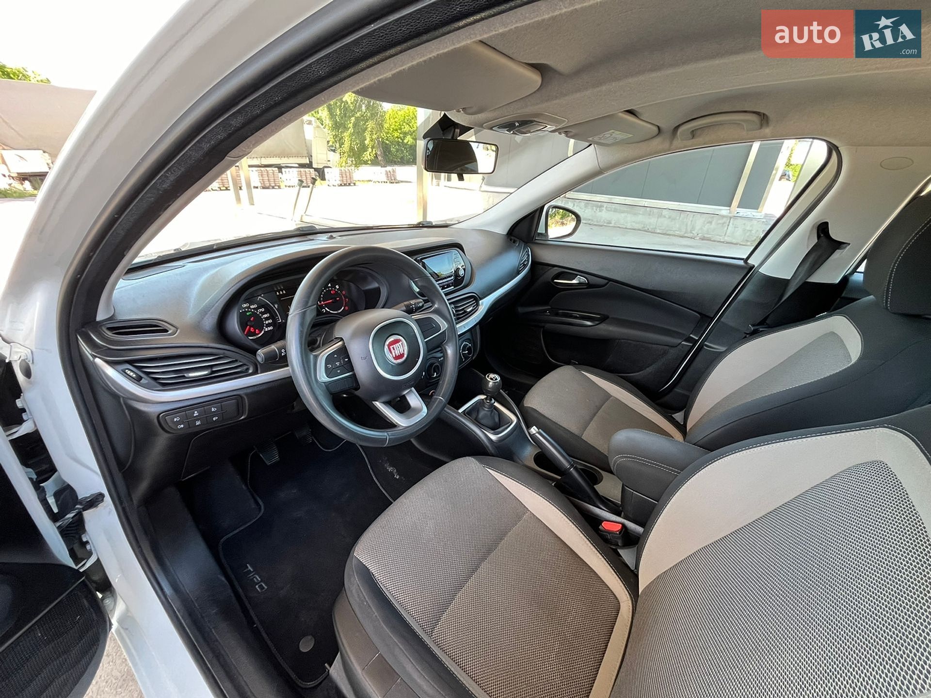 Fiat Tipo 2018 VIN ZFA35600006M40570 фото оголошення 9 з 22