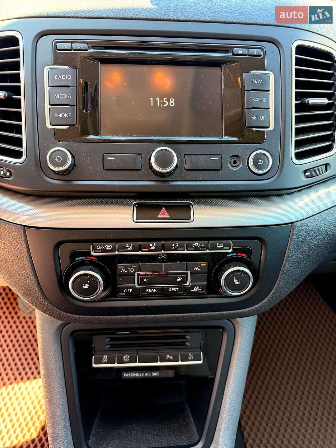 Volkswagen Sharan 2011 VIN WVWZZZ7NZCV021188 фото оголошення 12 з 22