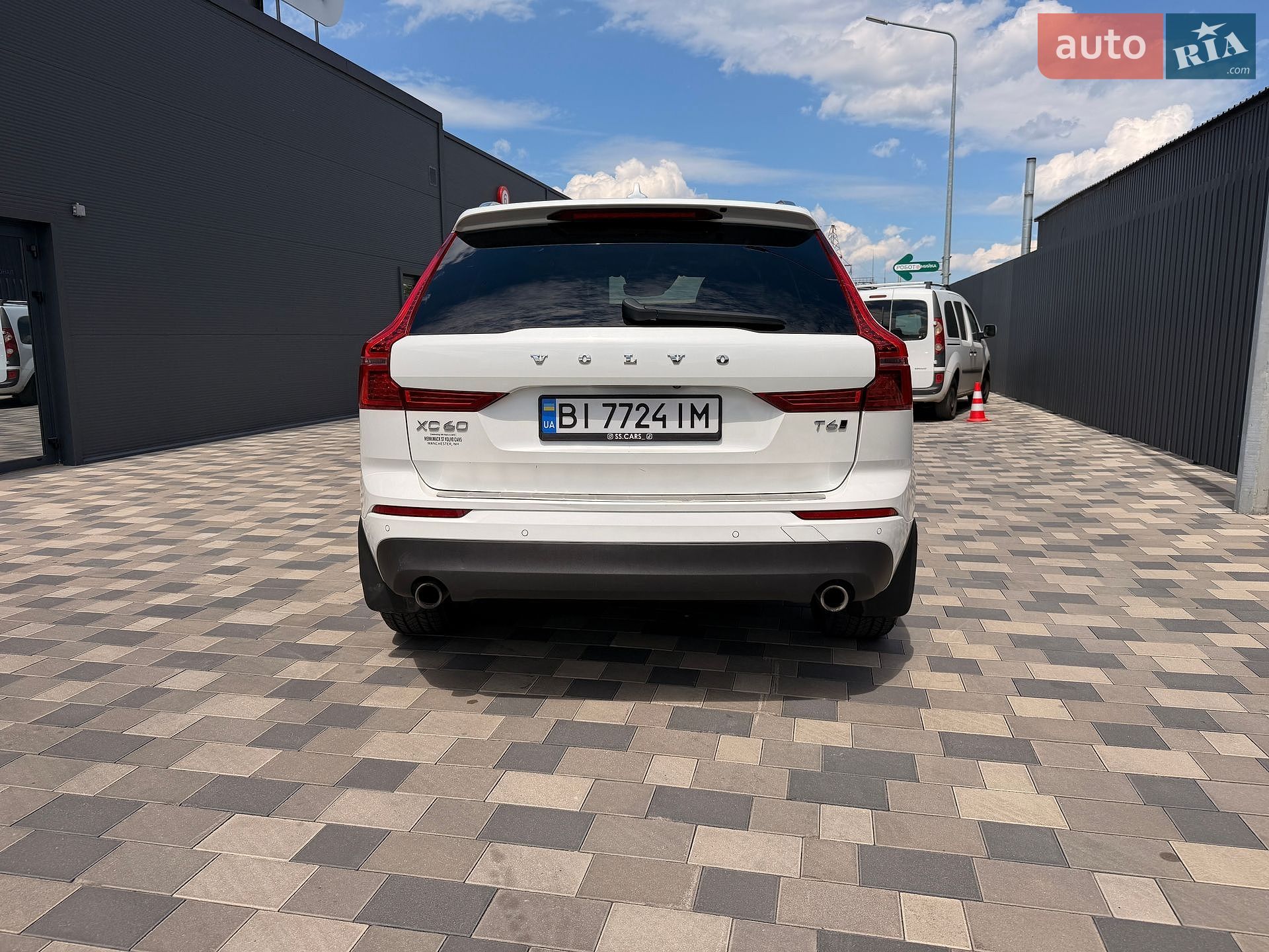 Volvo XC60 2018 VIN LYVA22RK5JB069768 фото оголошення 9 з 53