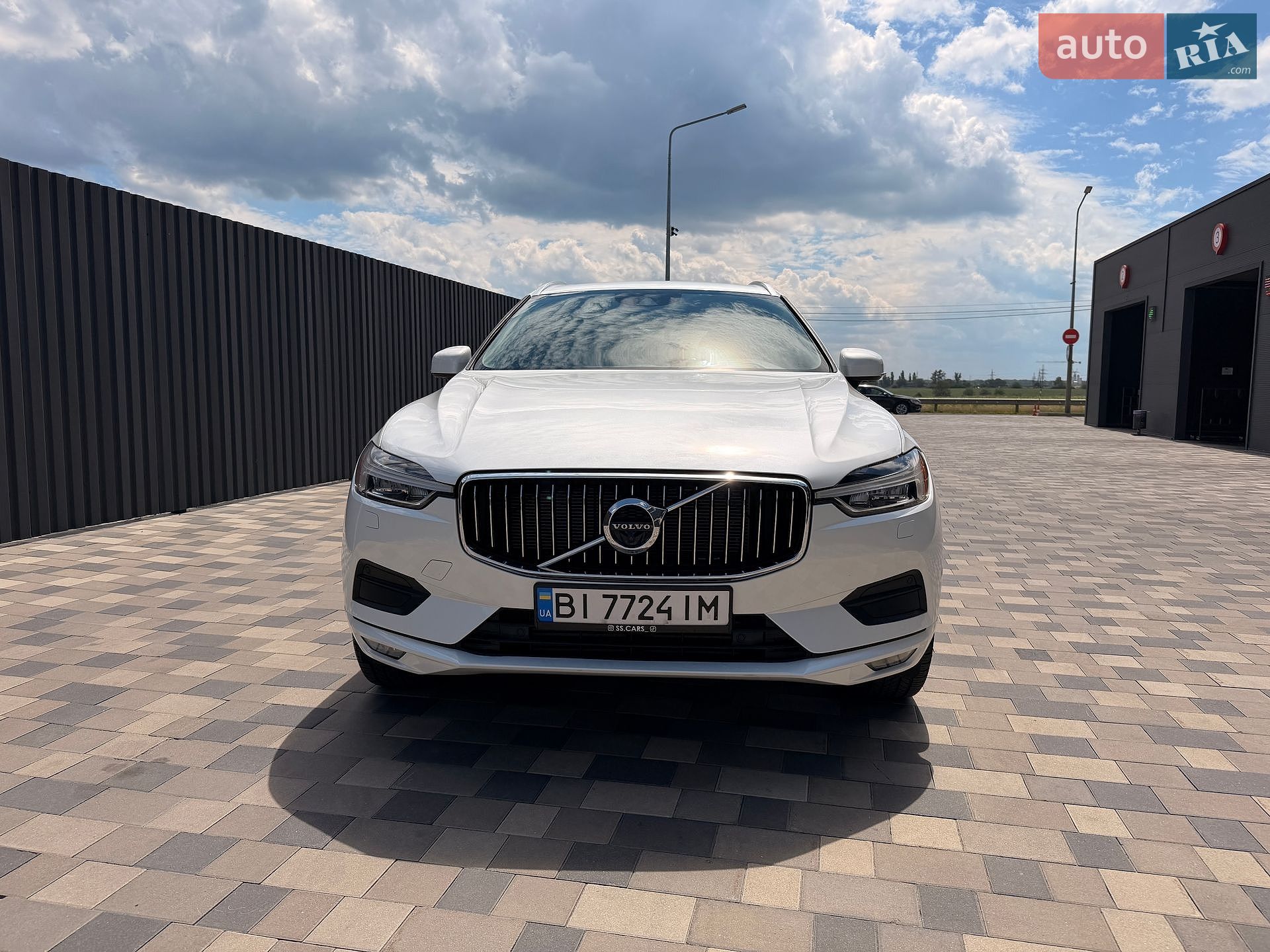 Volvo XC60 2018 VIN LYVA22RK5JB069768 фото оголошення 10 з 53