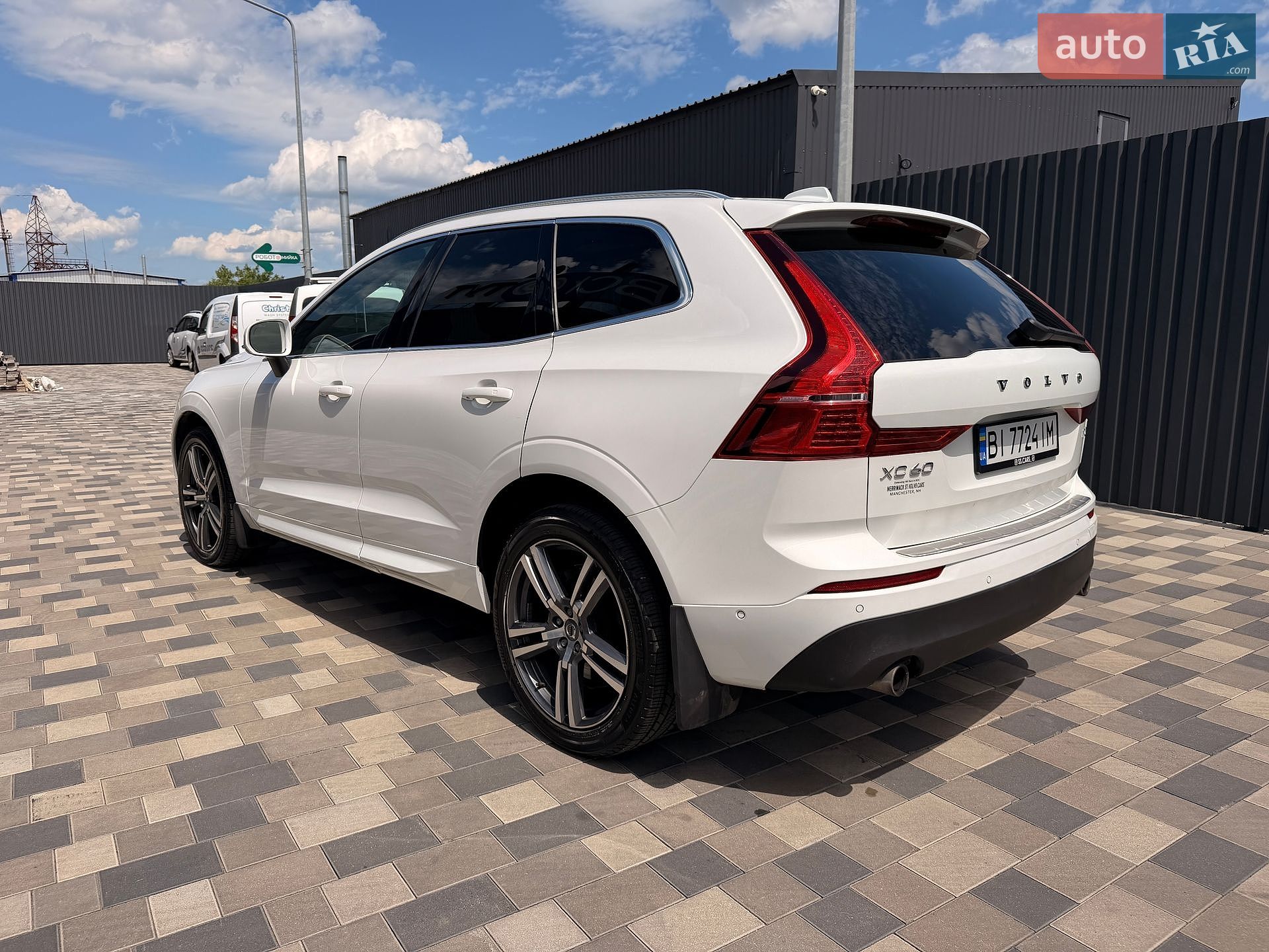 Volvo XC60 2018 VIN LYVA22RK5JB069768 фото оголошення 8 з 53