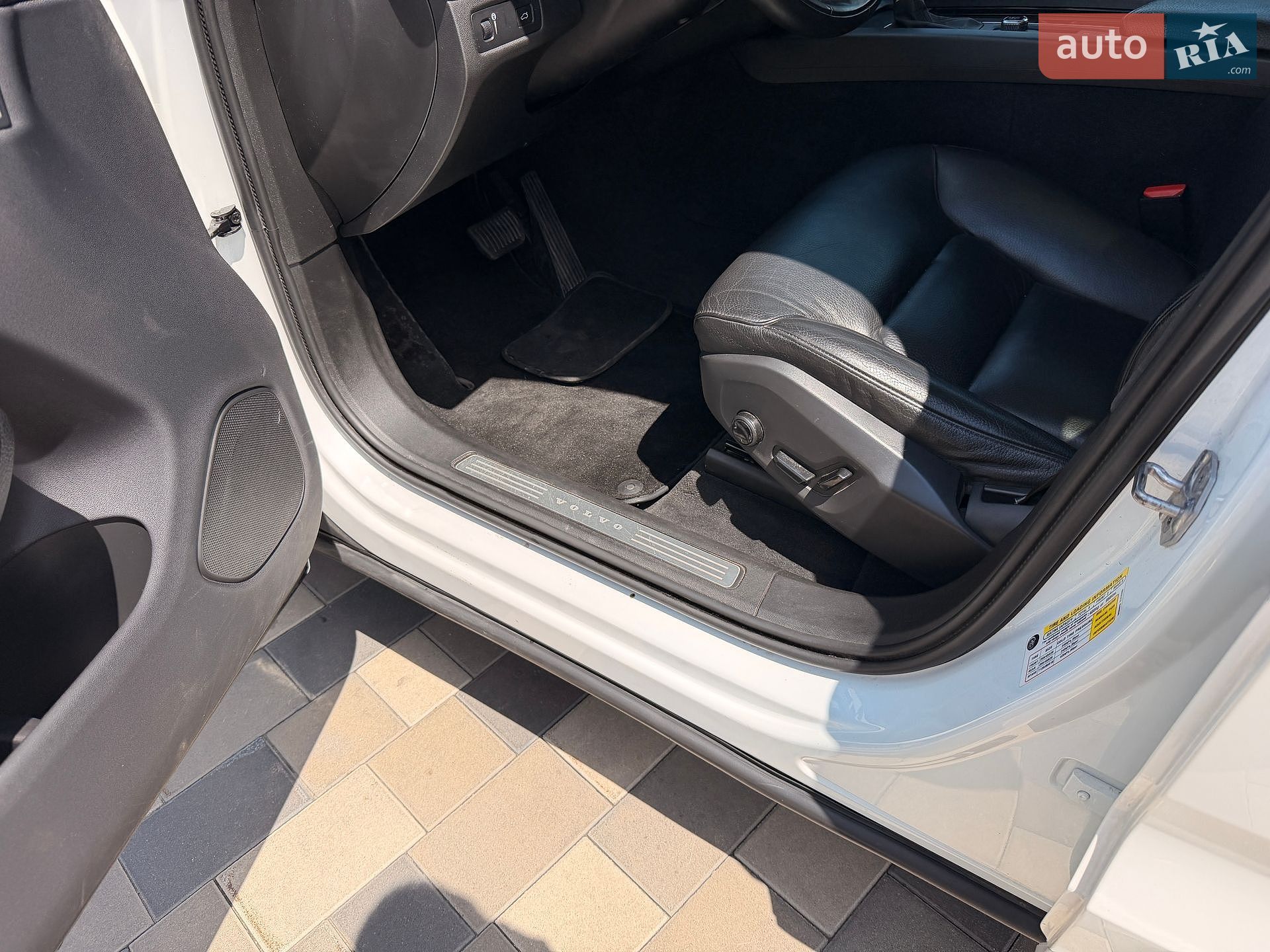Volvo XC60 2018 VIN LYVA22RK5JB069768 фото оголошення 20 з 53