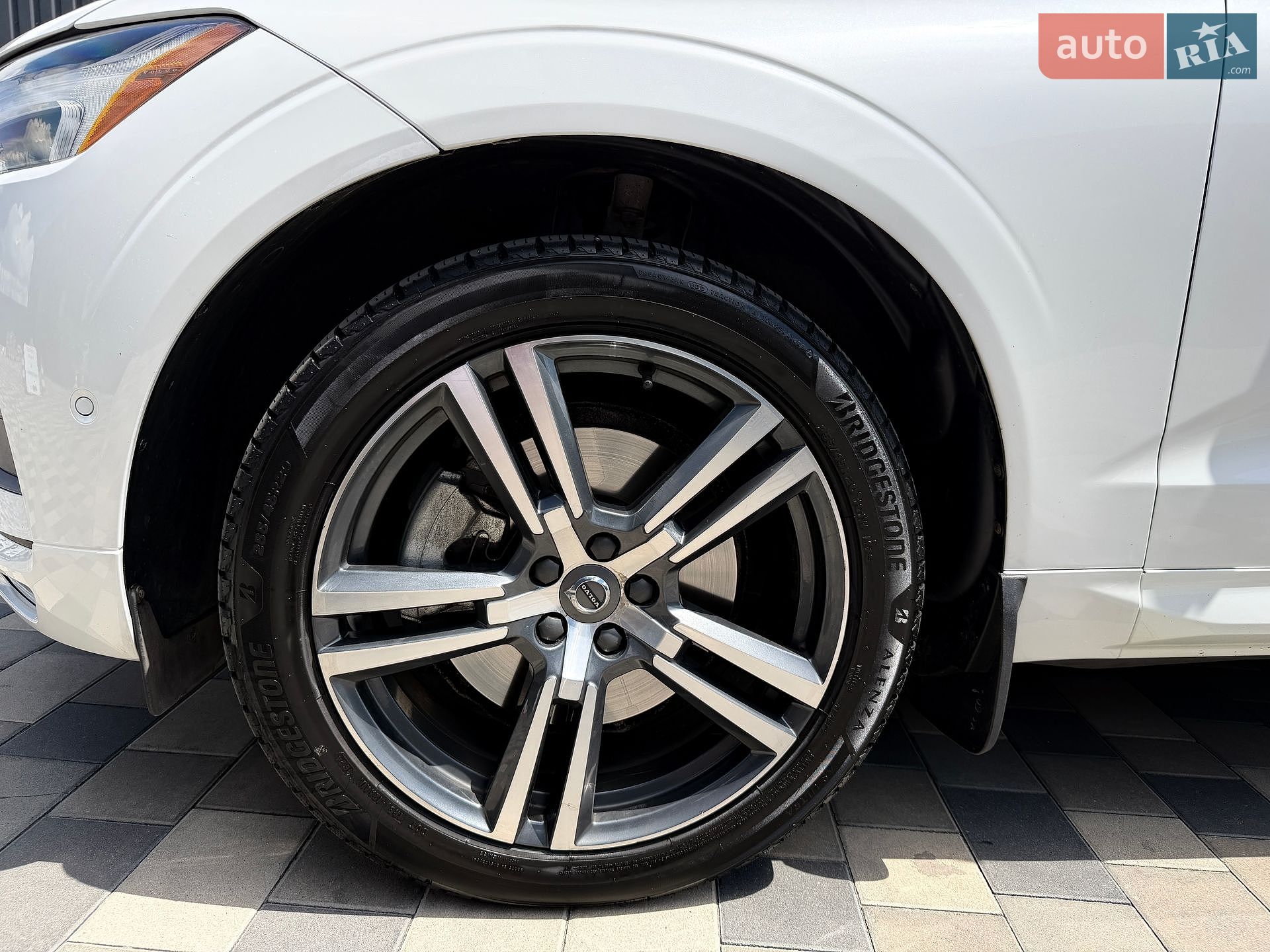Volvo XC60 2018 VIN LYVA22RK5JB069768 фото оголошення 35 з 53