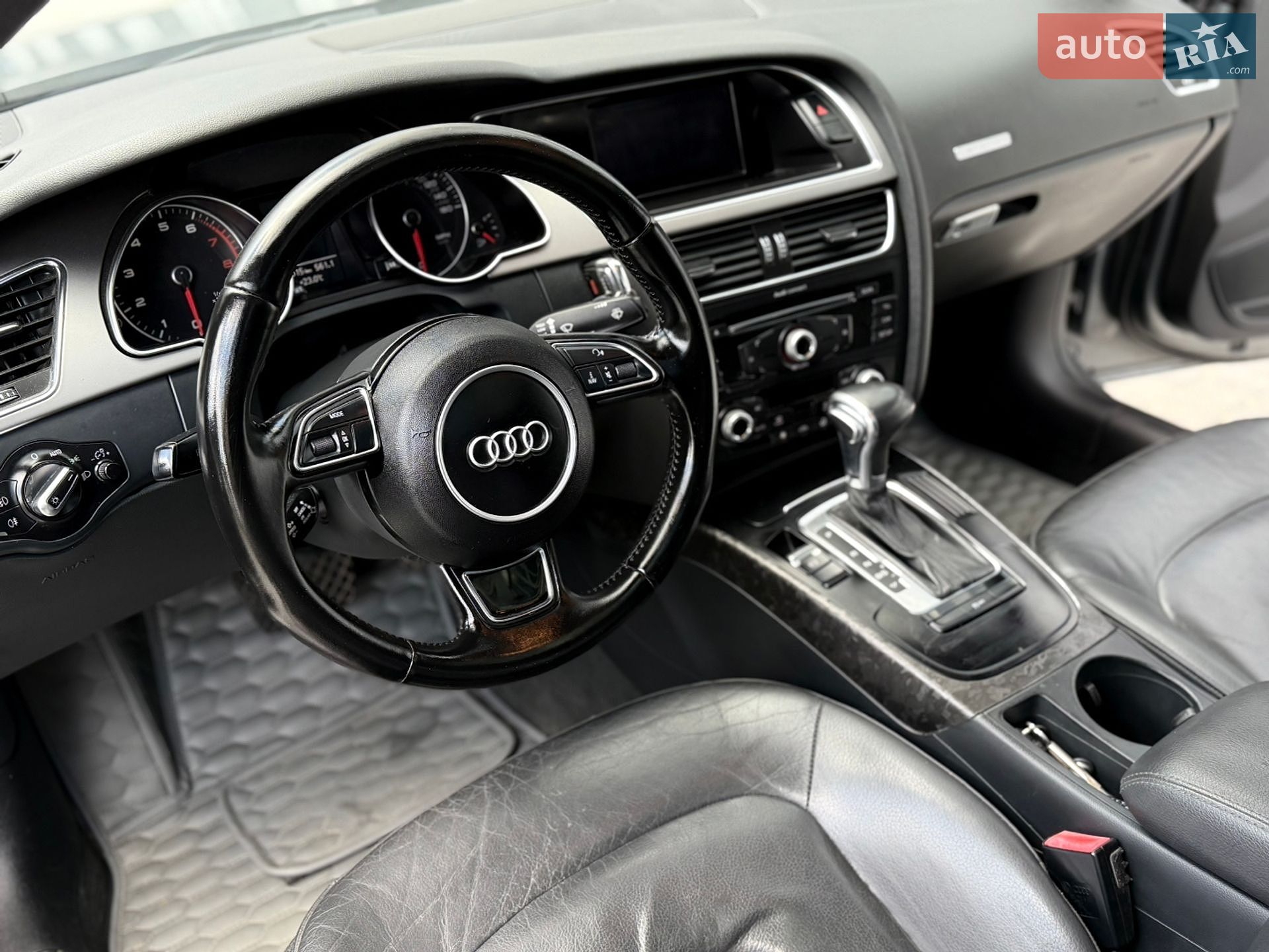 Audi A5 2012 VIN WAUCFAFR8DA004060 фото оголошення 11 з 15