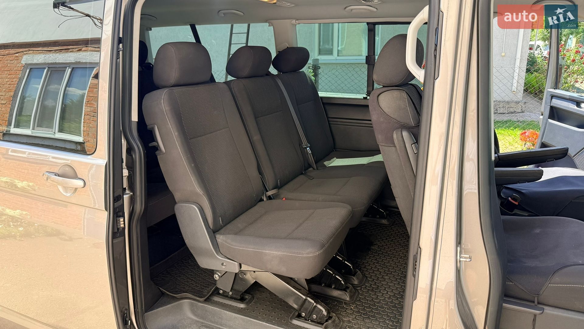 Volkswagen Caravelle 2016 VIN WV2ZZZ7HZGH111653 фото оголошення 20 з 25
