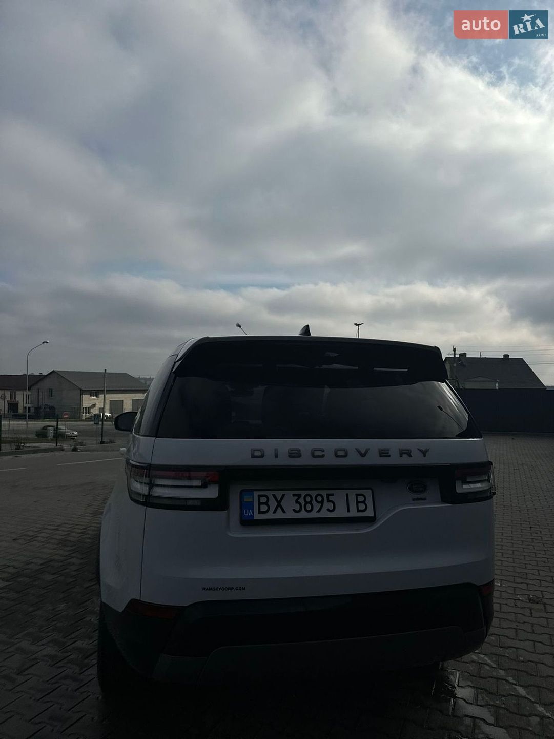 Land Rover Discovery 2019 VIN SALRG2RV1L2429663 фото оголошення 3 з 7