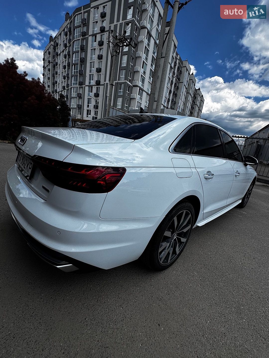 Audi A4 2020 VIN WAUABAF47MN002641 фото оголошення 3 з 31