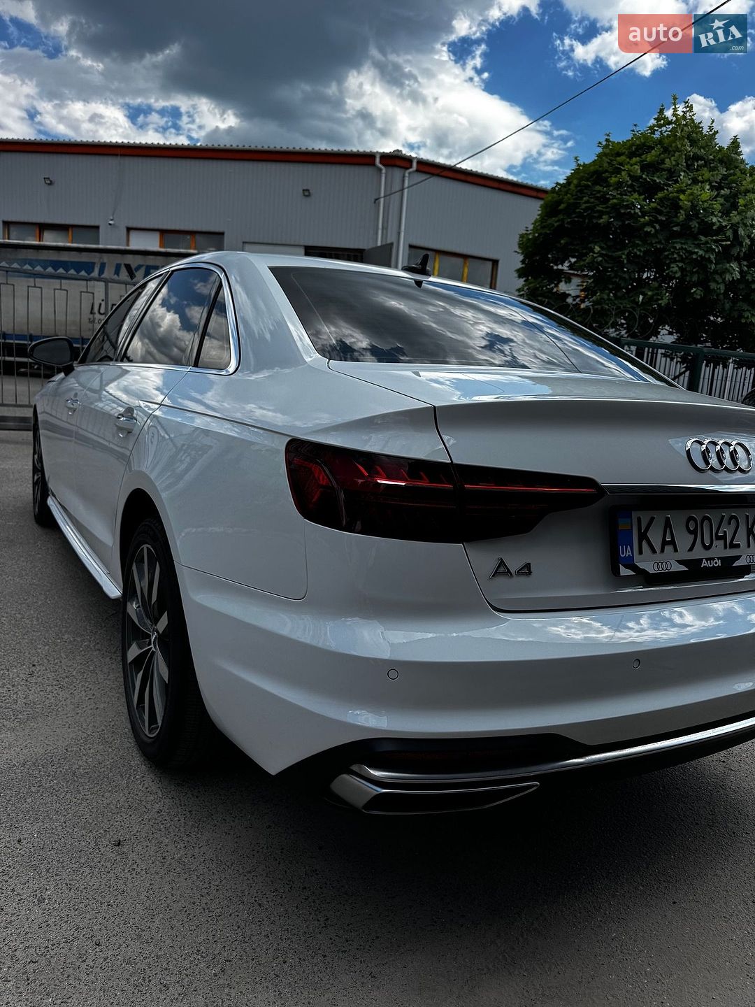 Audi A4 2020 VIN WAUABAF47MN002641 фото оголошення 7 з 31