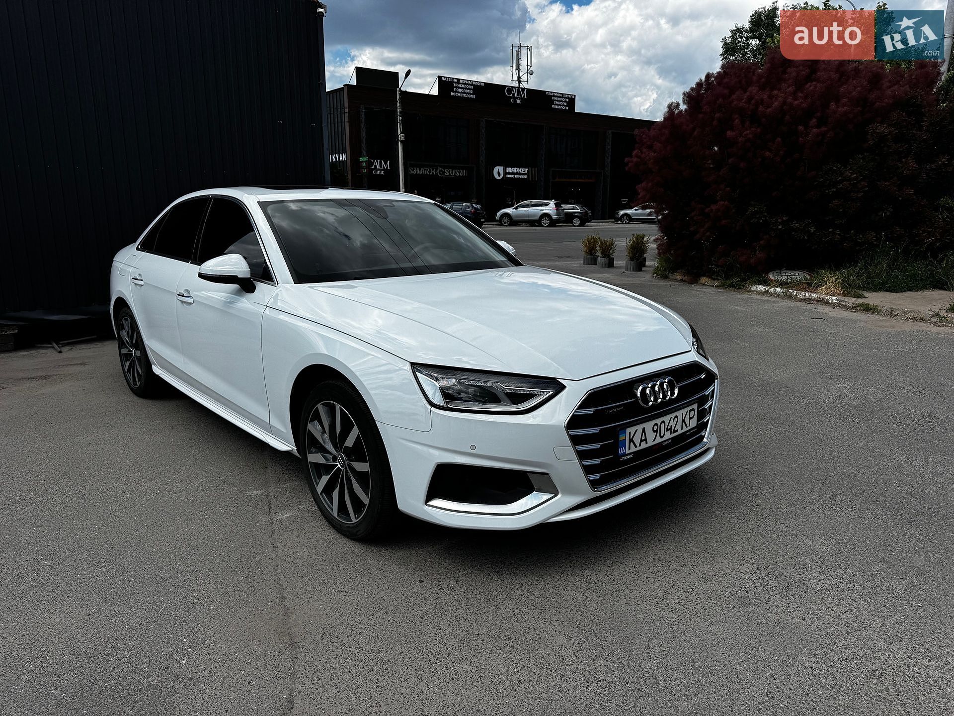 Audi A4 2020 VIN WAUABAF47MN002641 фото оголошення 9 з 31