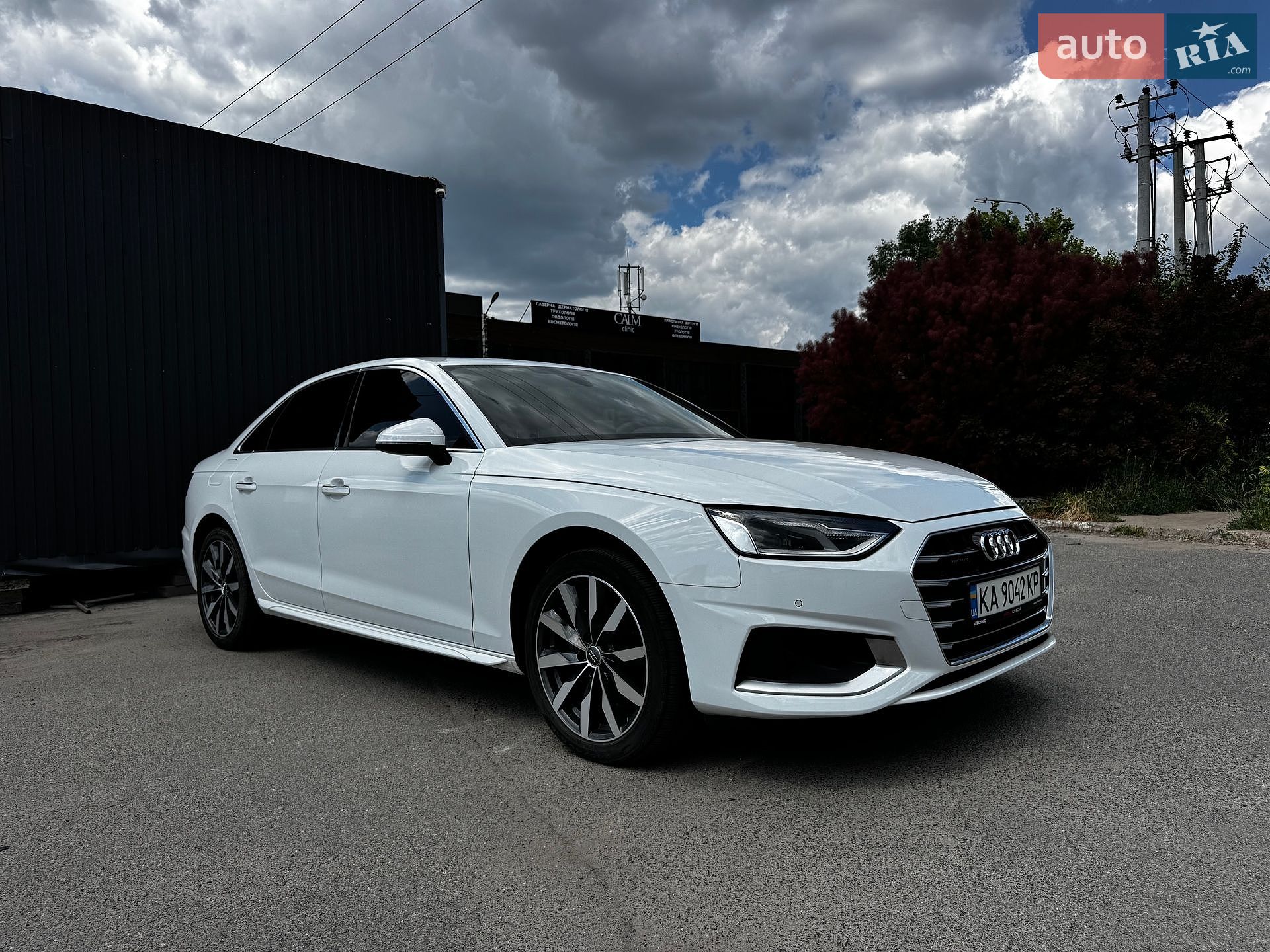Audi A4 2020 VIN WAUABAF47MN002641 фото оголошення 11 з 31