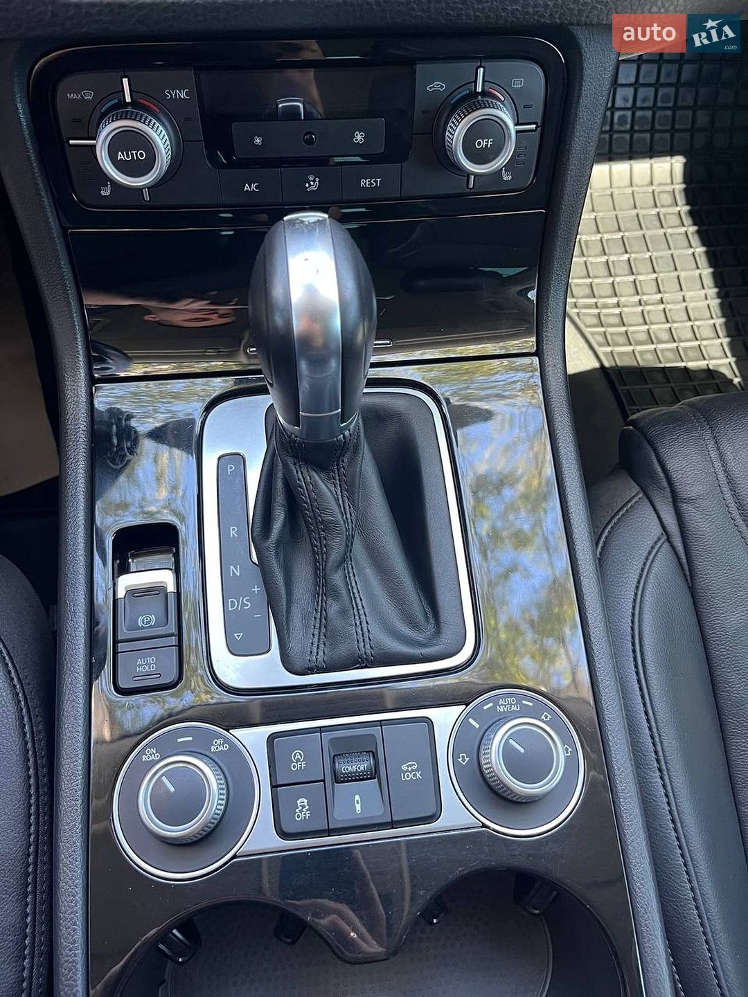 Volkswagen Touareg 2014 VIN WVGZZZ7PZFD008045 фото оголошення 45 з 51