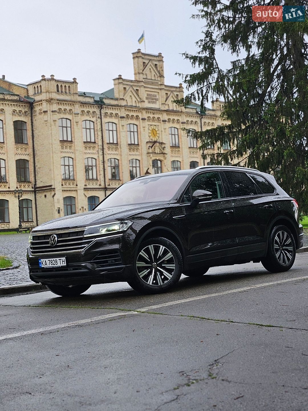 Volkswagen Touareg 2021 VIN WVGZZZCRZND004980 фото оголошення 2 з 30
