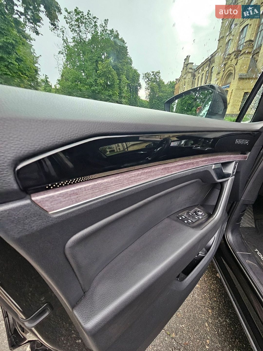 Volkswagen Touareg 2021 VIN WVGZZZCRZND004980 фото оголошення 28 з 30