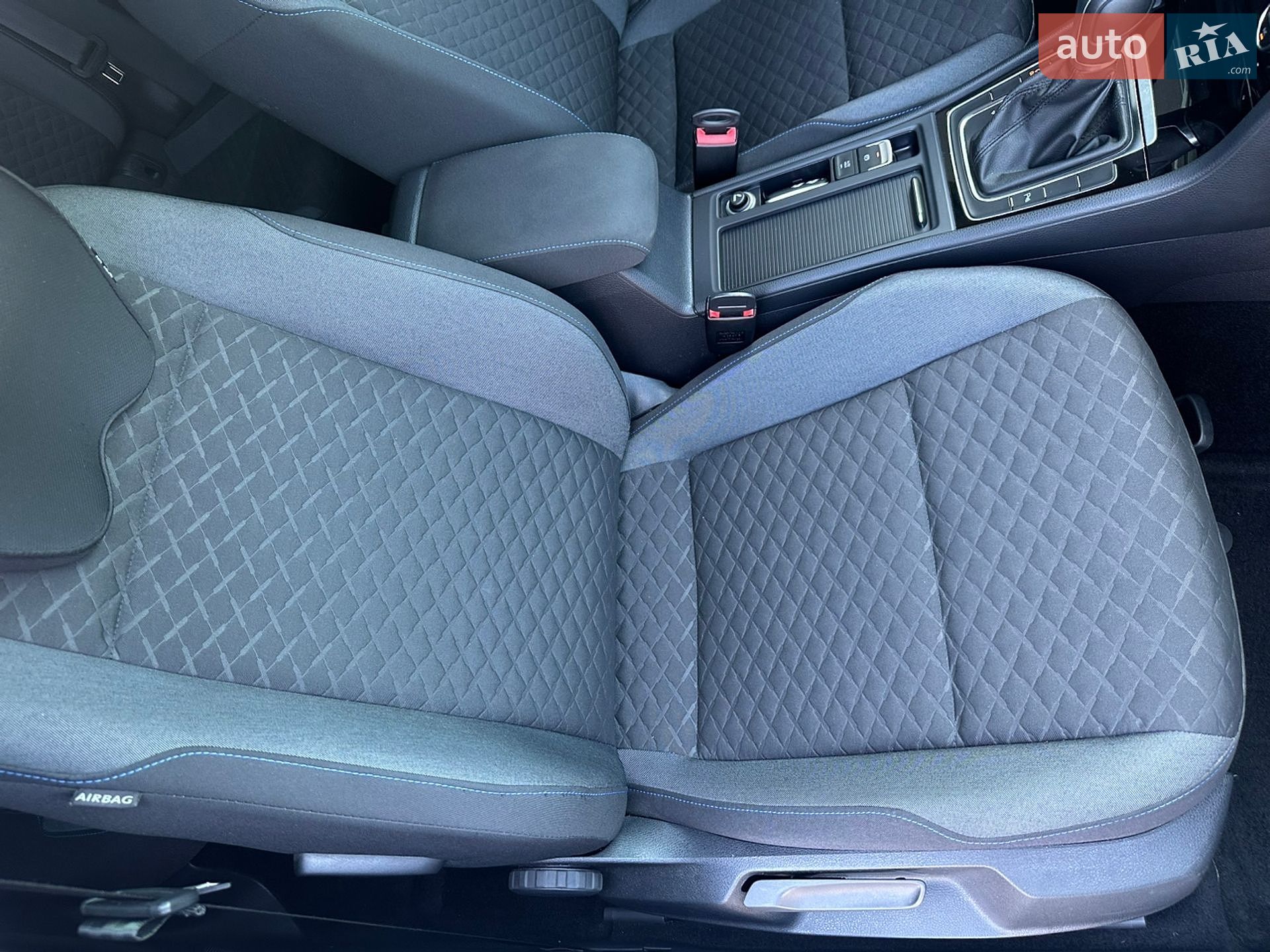 Volkswagen Golf 2018 VIN WVWZZZAUZKW030178 фото оголошення 16 з 22