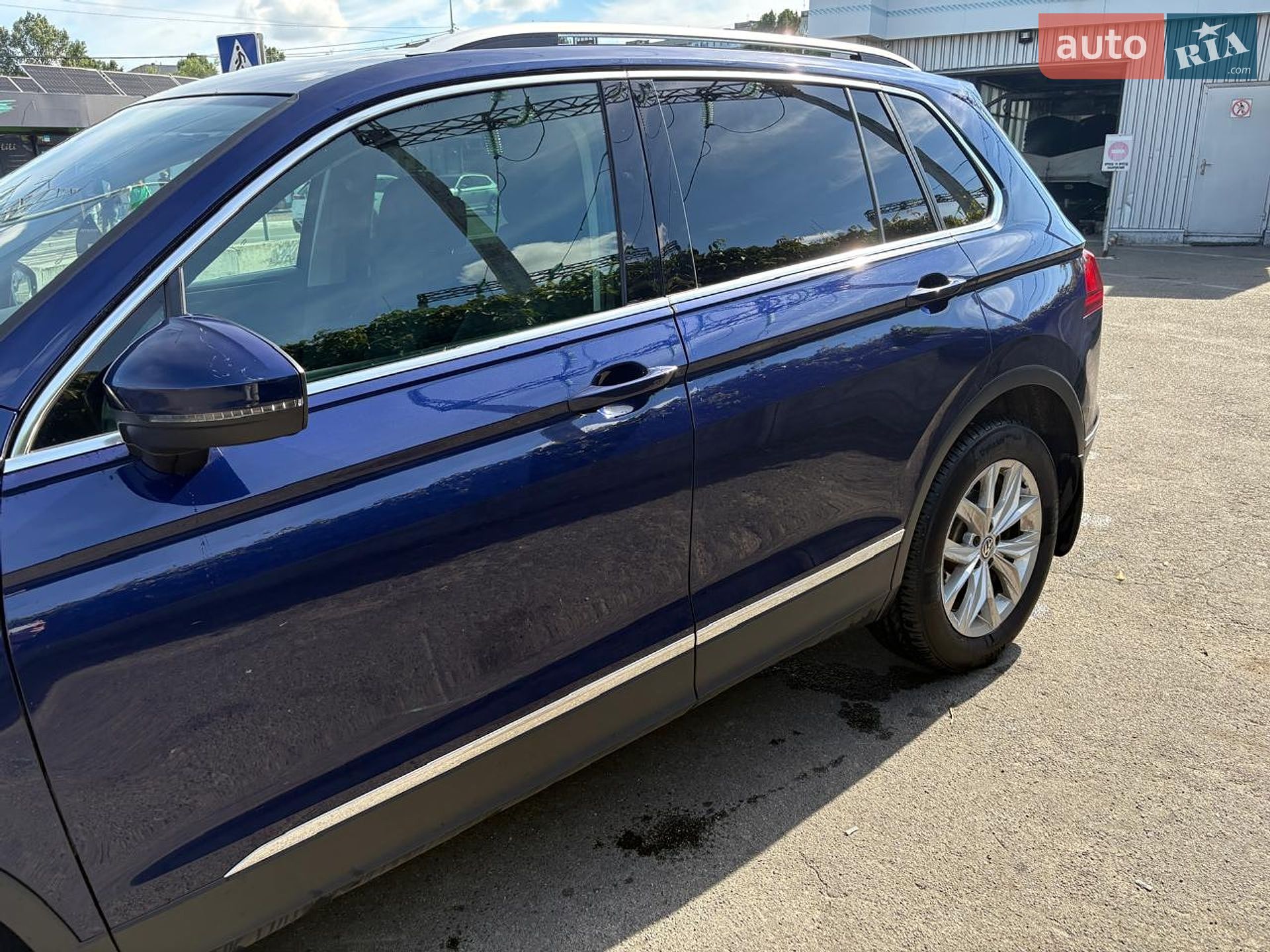 Volkswagen Tiguan 2018 VIN WVGZZZ5NZJW892985 фото оголошення 3 з 14