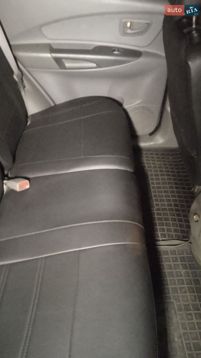 Hyundai Tucson 2007 VIN KM8JM12B68U833072 фото оголошення 16 з 30