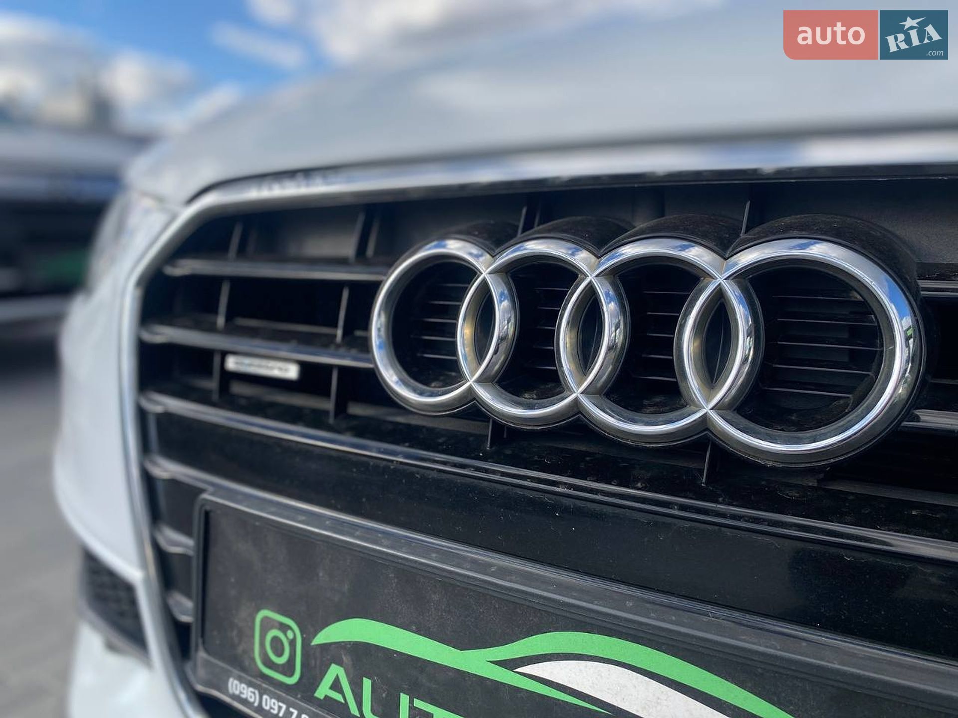 AUDI A4 2015 VIN WAUFFAFL8FN000465 фото оголошення 7 з 51