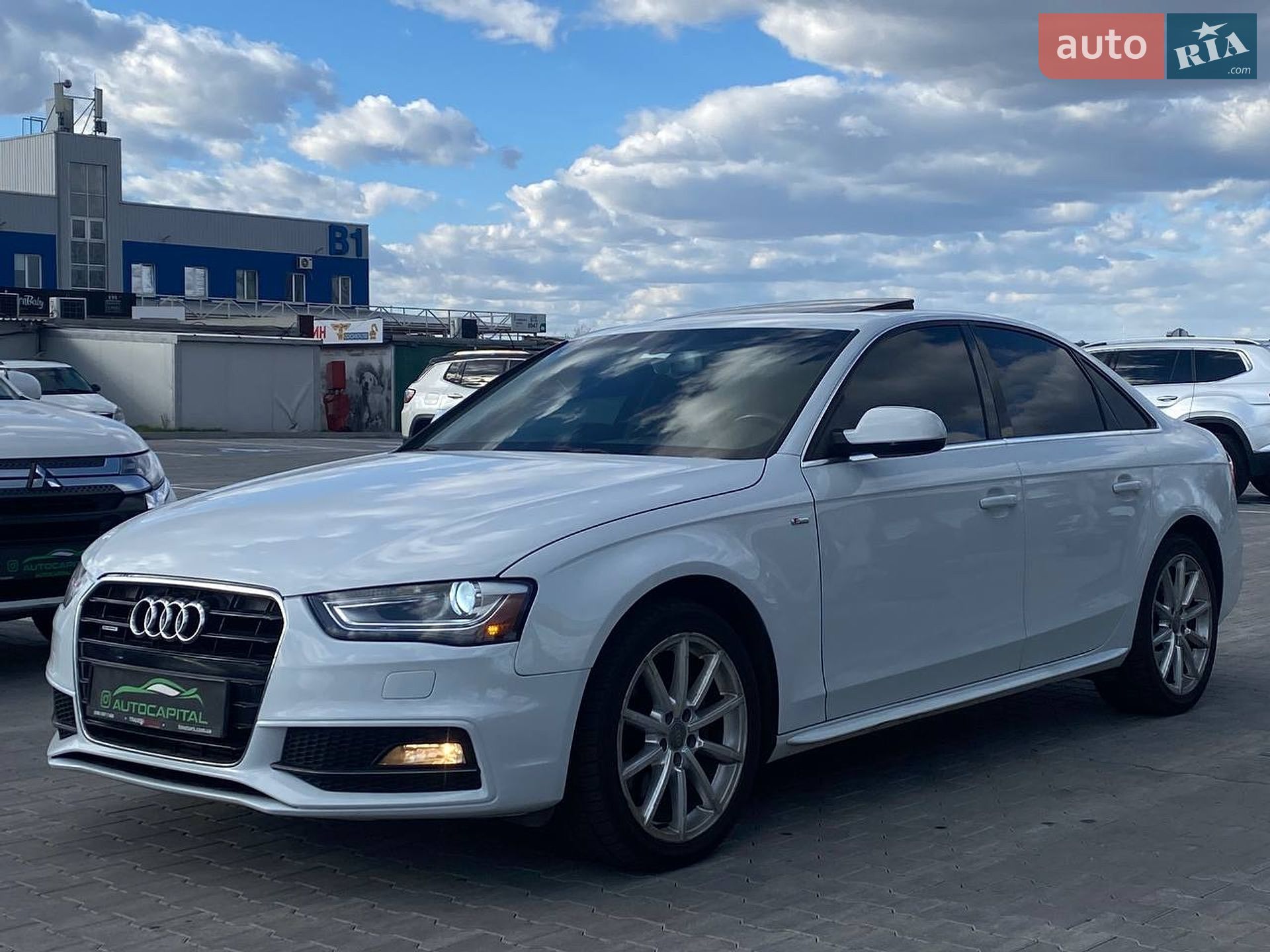 AUDI A4 2015 VIN WAUFFAFL8FN000465 фото оголошення 10 з 51