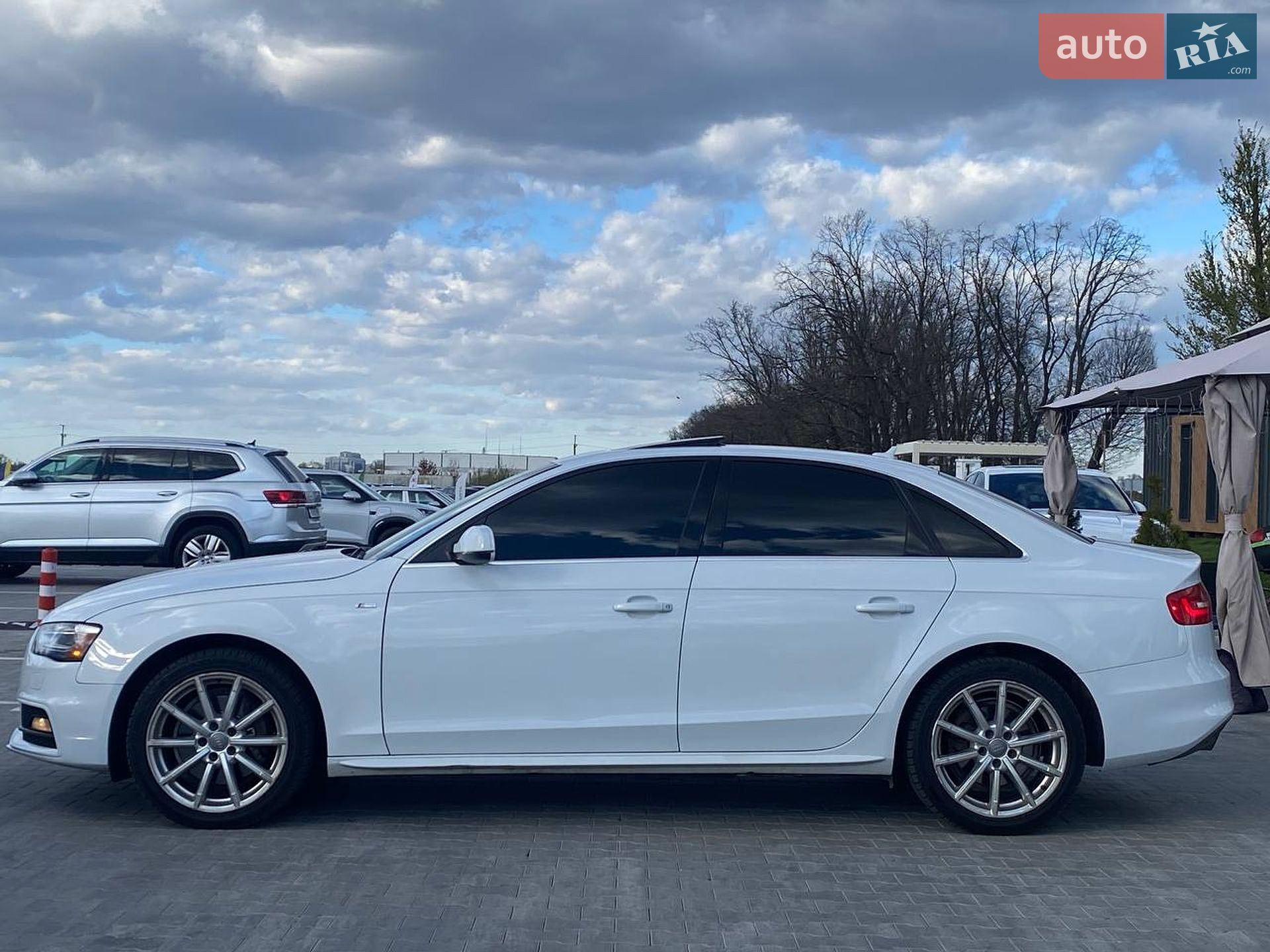 AUDI A4 2015 VIN WAUFFAFL8FN000465 фото оголошення 19 з 51
