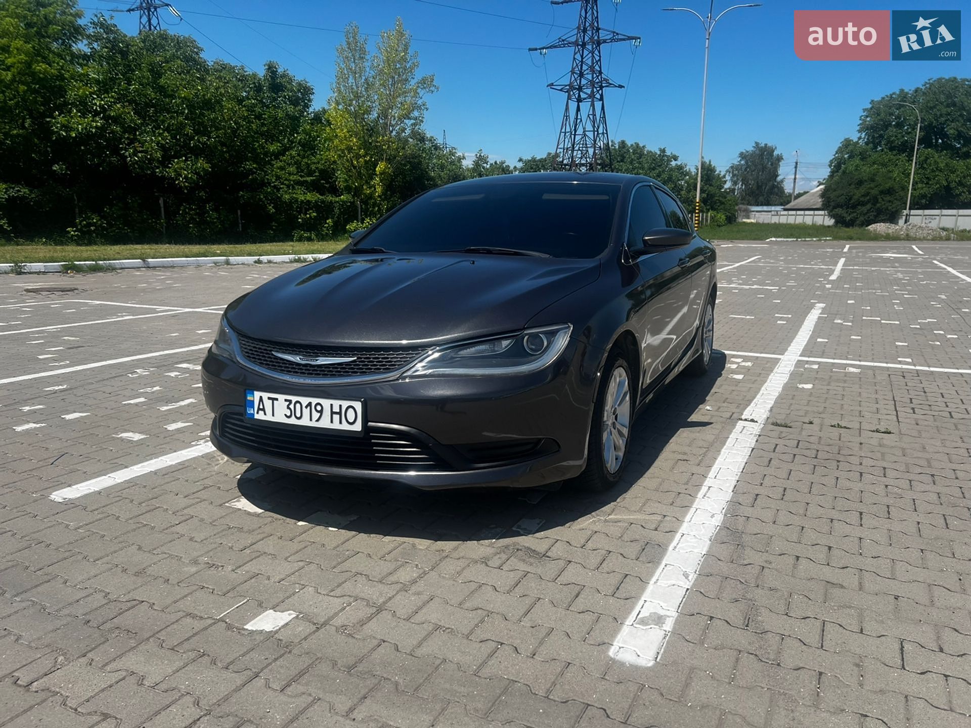 Chrysler 200 2015 VIN 1C3CCCAB7FN725648 фото оголошення 5 з 37