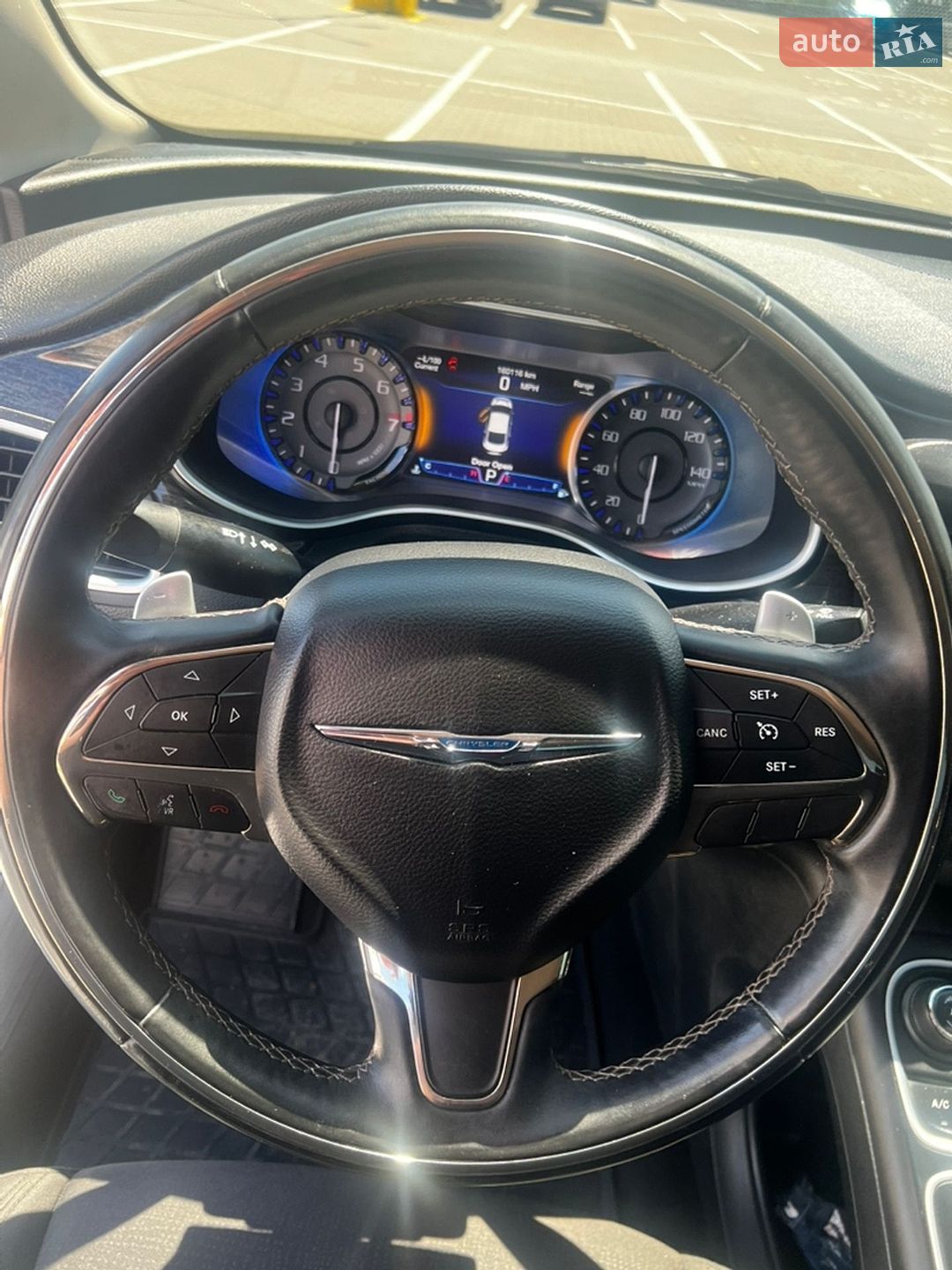 Chrysler 200 2015 VIN 1C3CCCAB7FN725648 фото оголошення 19 з 37