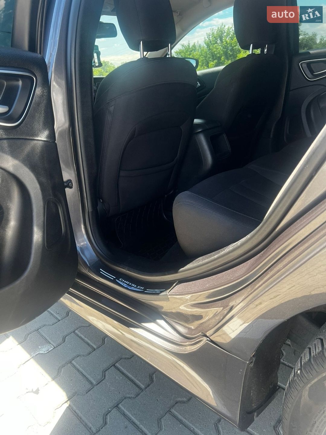 Chrysler 200 2015 VIN 1C3CCCAB7FN725648 фото оголошення 31 з 37
