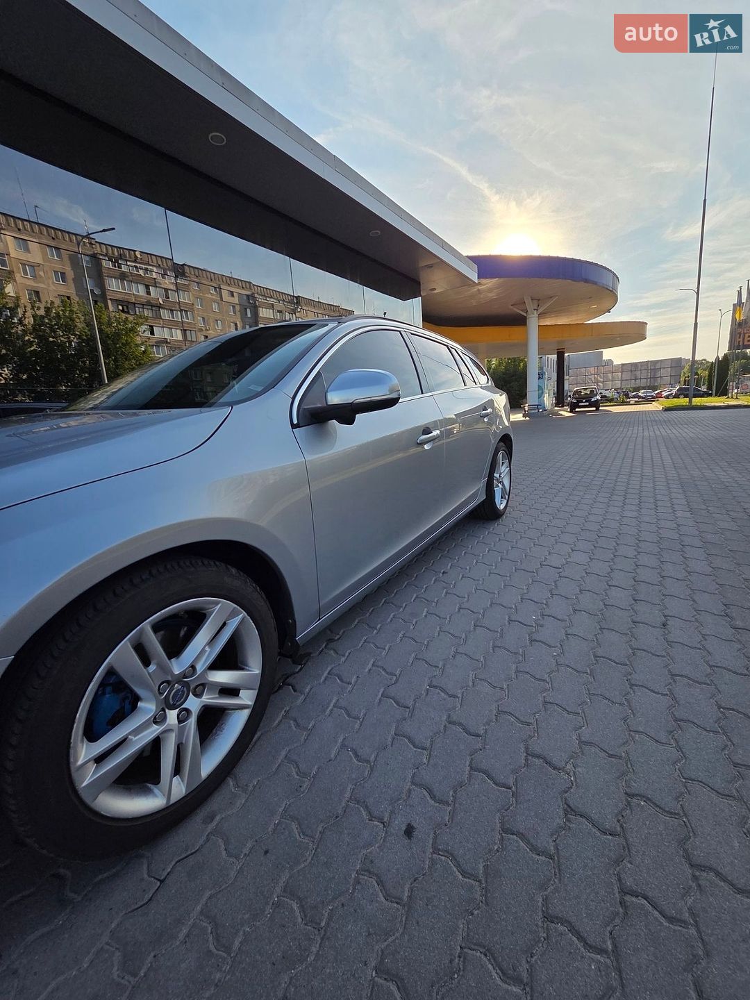 Volvo V60 2012 VIN YV1FW84ABC1080437 фото оголошення 4 з 34