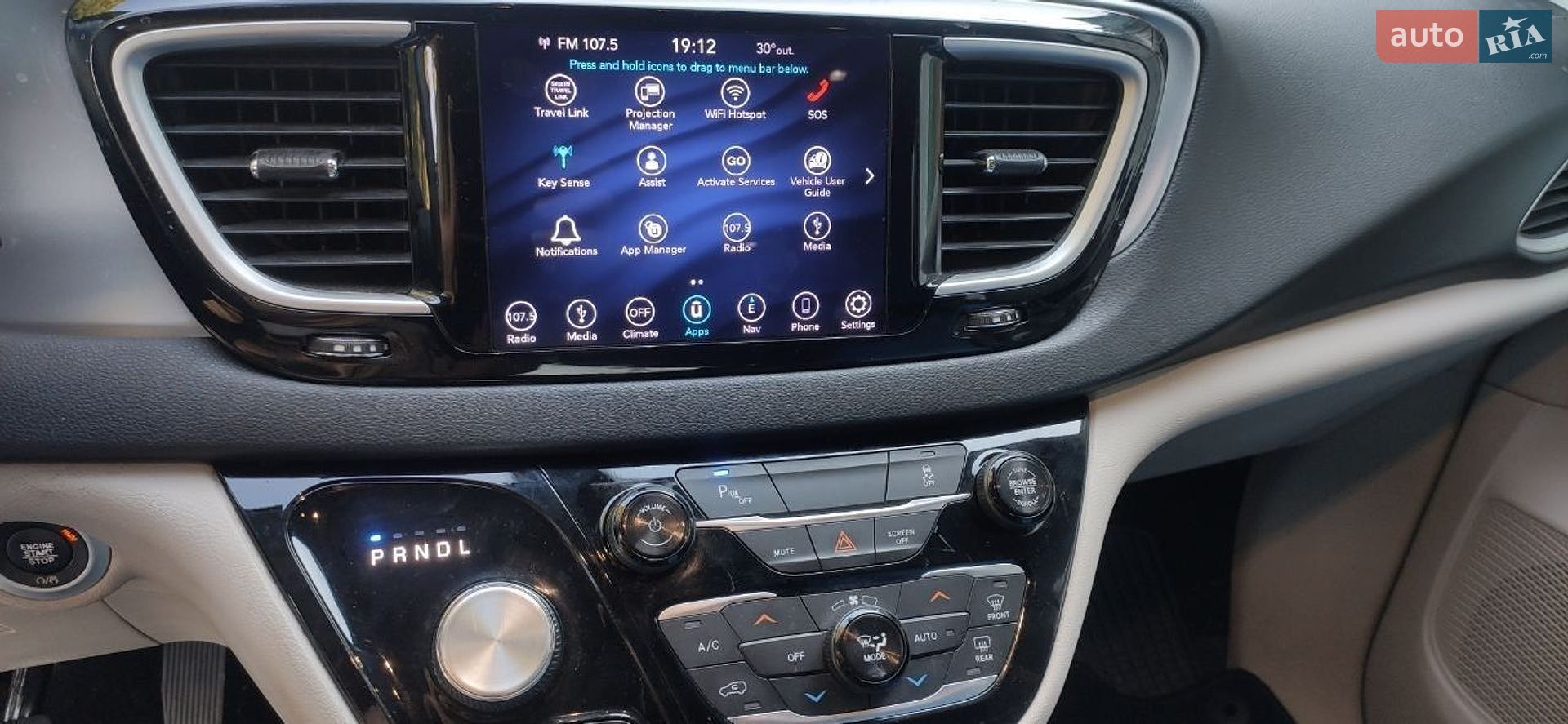 Chrysler Pacifica 2018 VIN 2C4RC1H74JR293589 фото оголошення 14 з 17