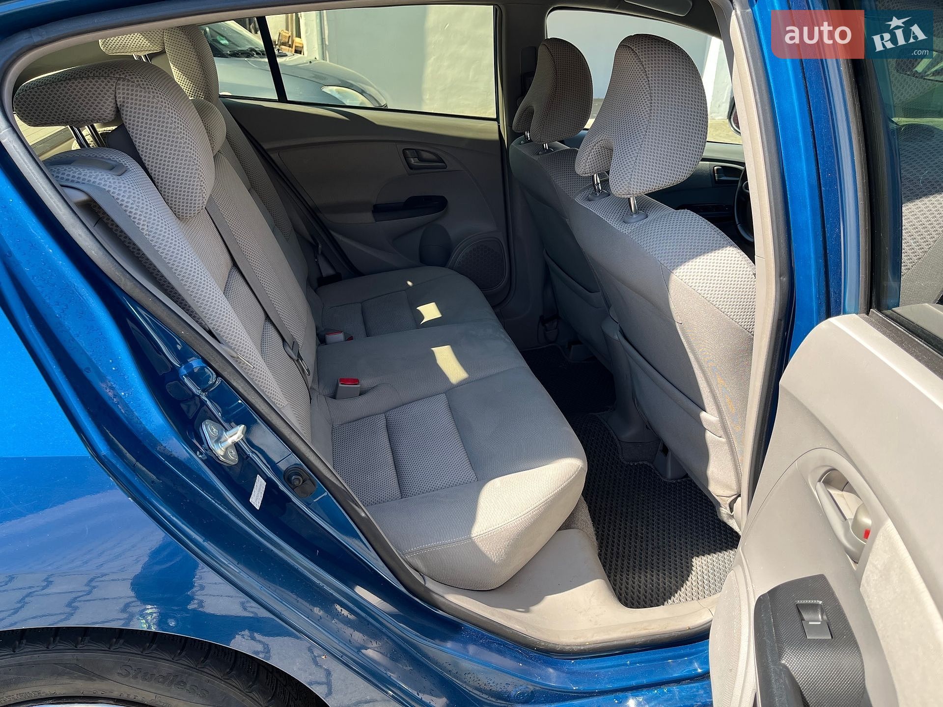Honda Insight 2011 VIN JHMZE2H75BS009577 фото оголошення 12 з 16