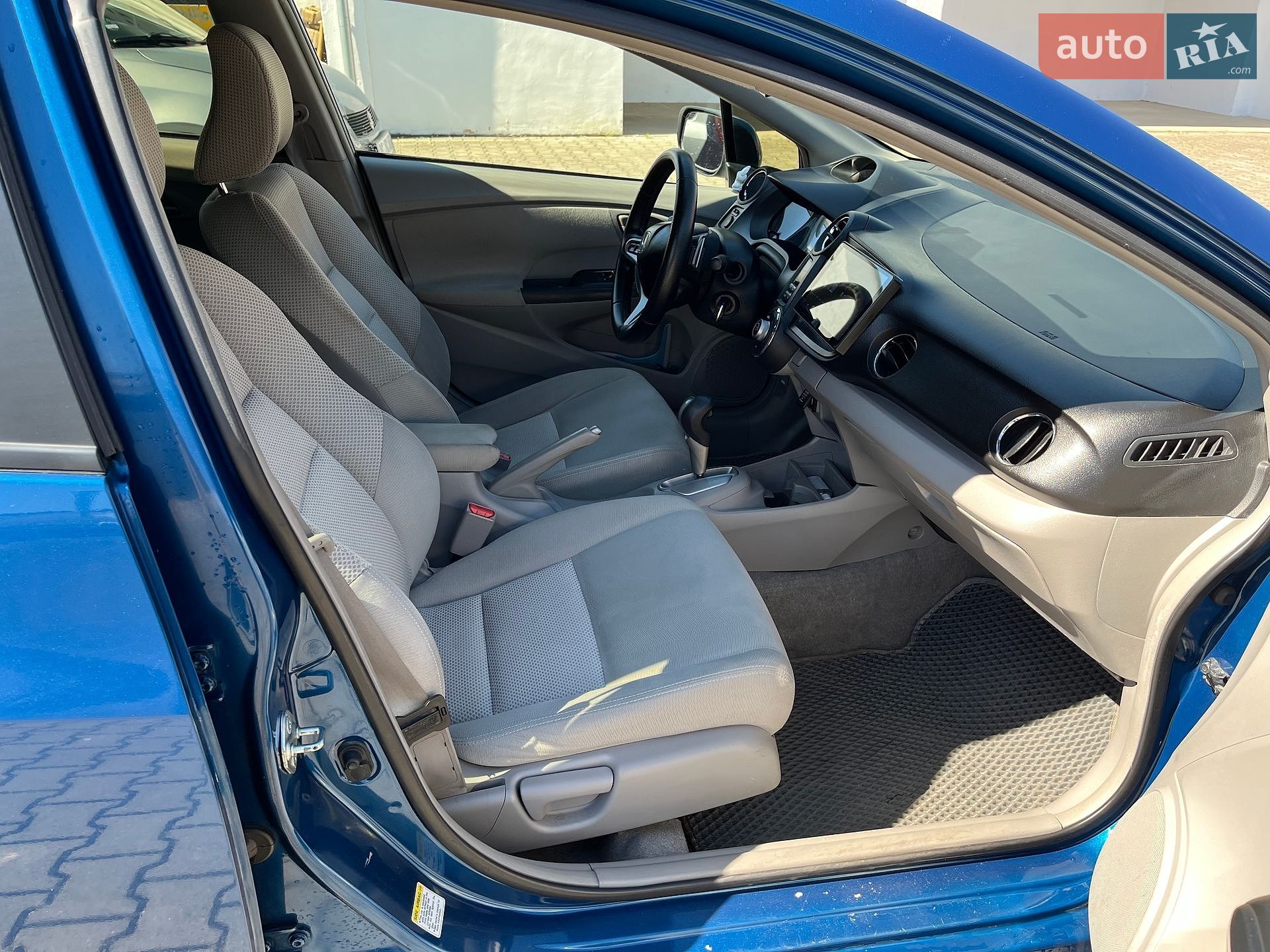 Honda Insight 2011 VIN JHMZE2H75BS009577 фото оголошення 13 з 16