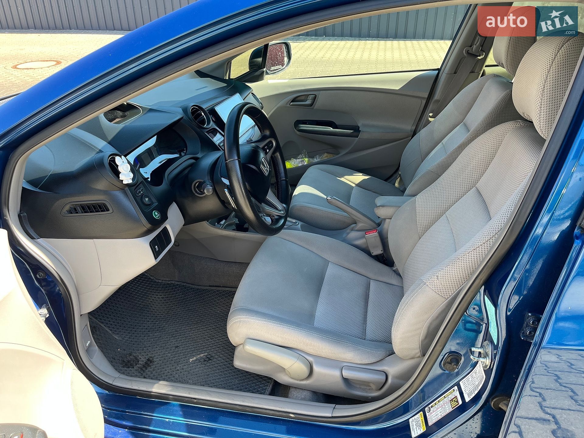 Honda Insight 2011 VIN JHMZE2H75BS009577 фото оголошення 14 з 16