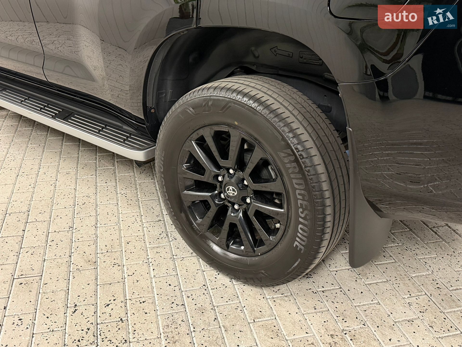 Toyota Land Cruiser Prado 2021 VIN JTEBU3FJ50K213265 фото оголошення 15 з 55