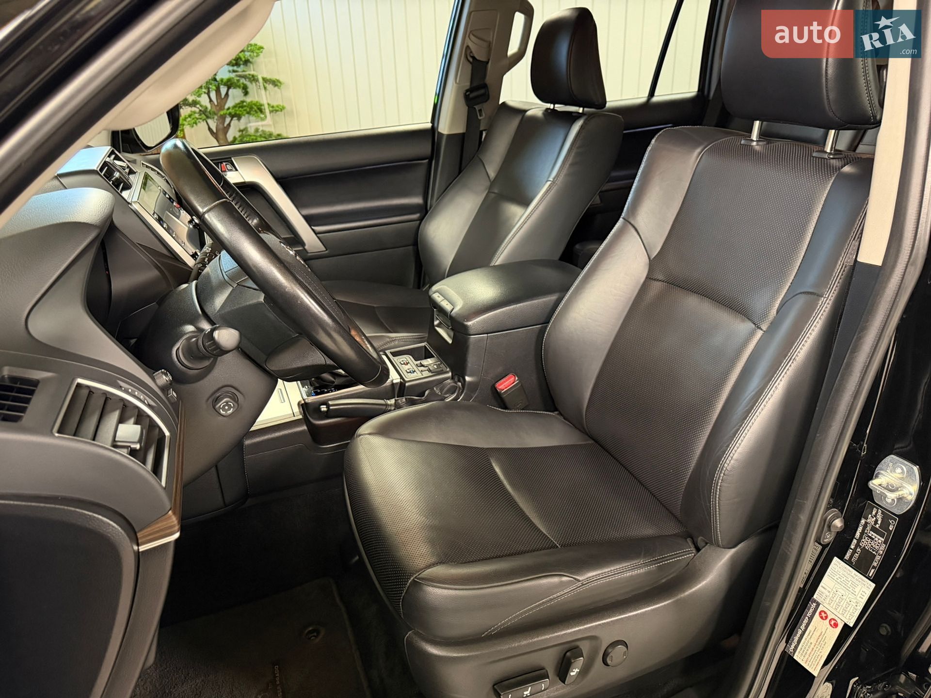 Toyota Land Cruiser Prado 2021 VIN JTEBU3FJ50K213265 фото оголошення 17 з 55