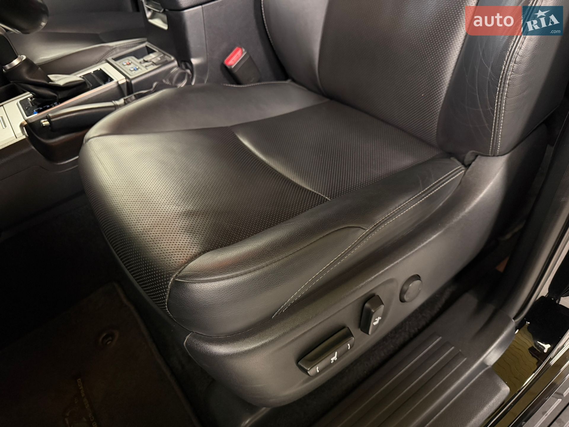 Toyota Land Cruiser Prado 2021 VIN JTEBU3FJ50K213265 фото оголошення 19 з 55