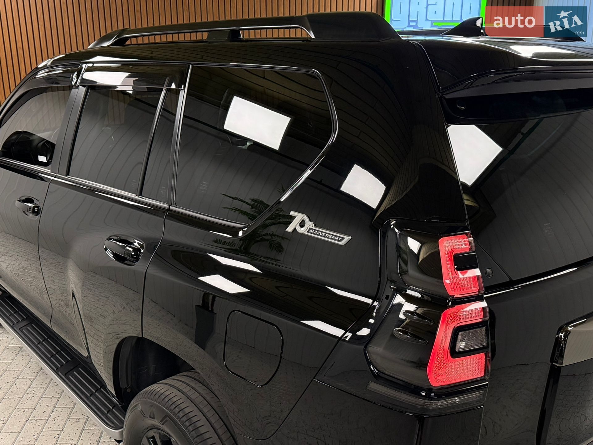 Toyota Land Cruiser Prado 2021 VIN JTEBU3FJ50K213265 фото оголошення 53 з 55
