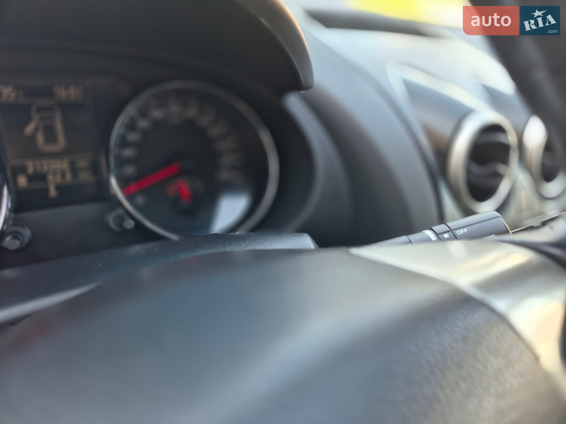 Nissan Qashqai 2011 VIN SJNFCAJ10U2437705 фото оголошення 14 з 30