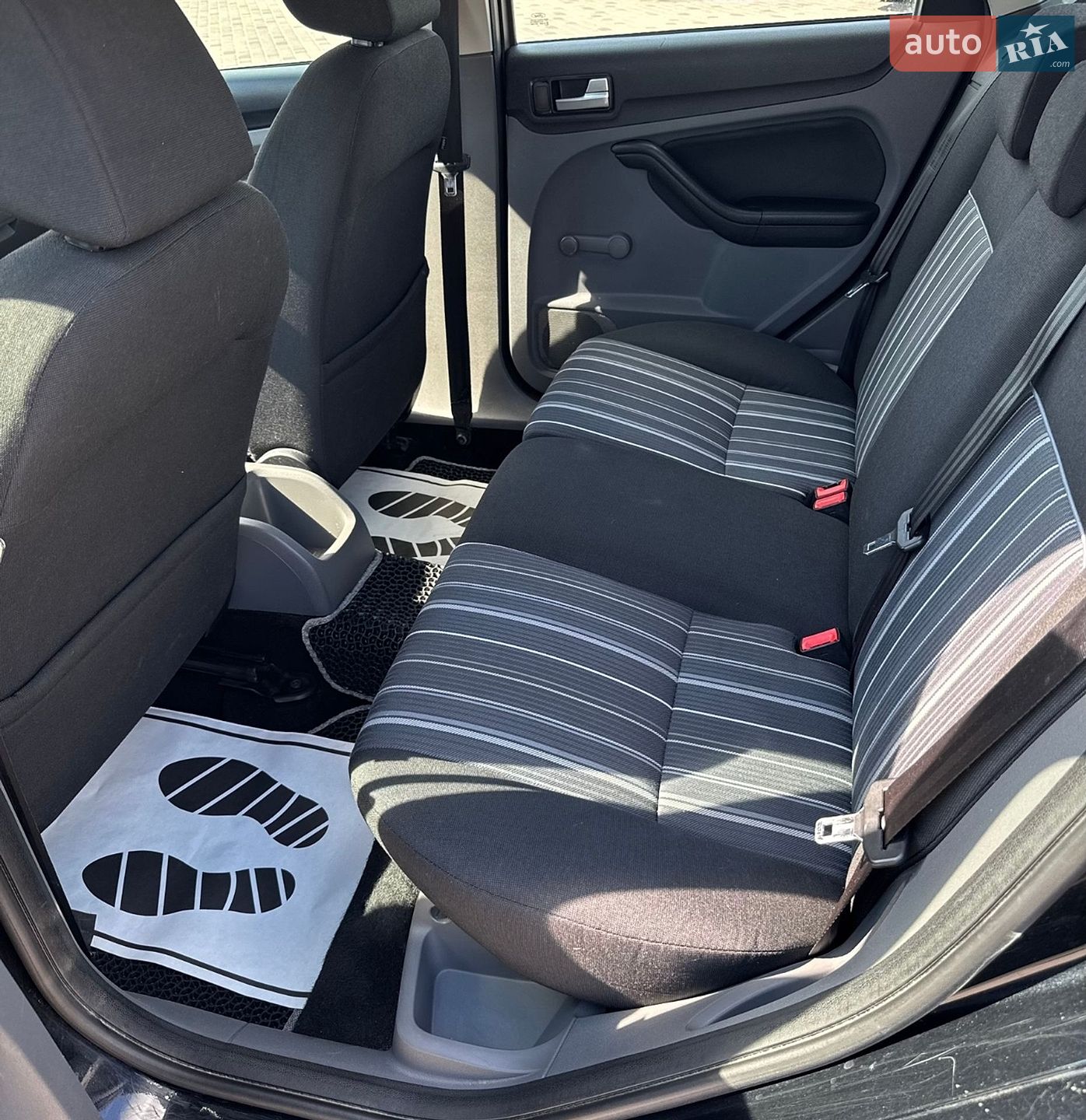 Ford Focus 2010 VIN WF0SXXGCDSAT37965 фото оголошення 9 з 17