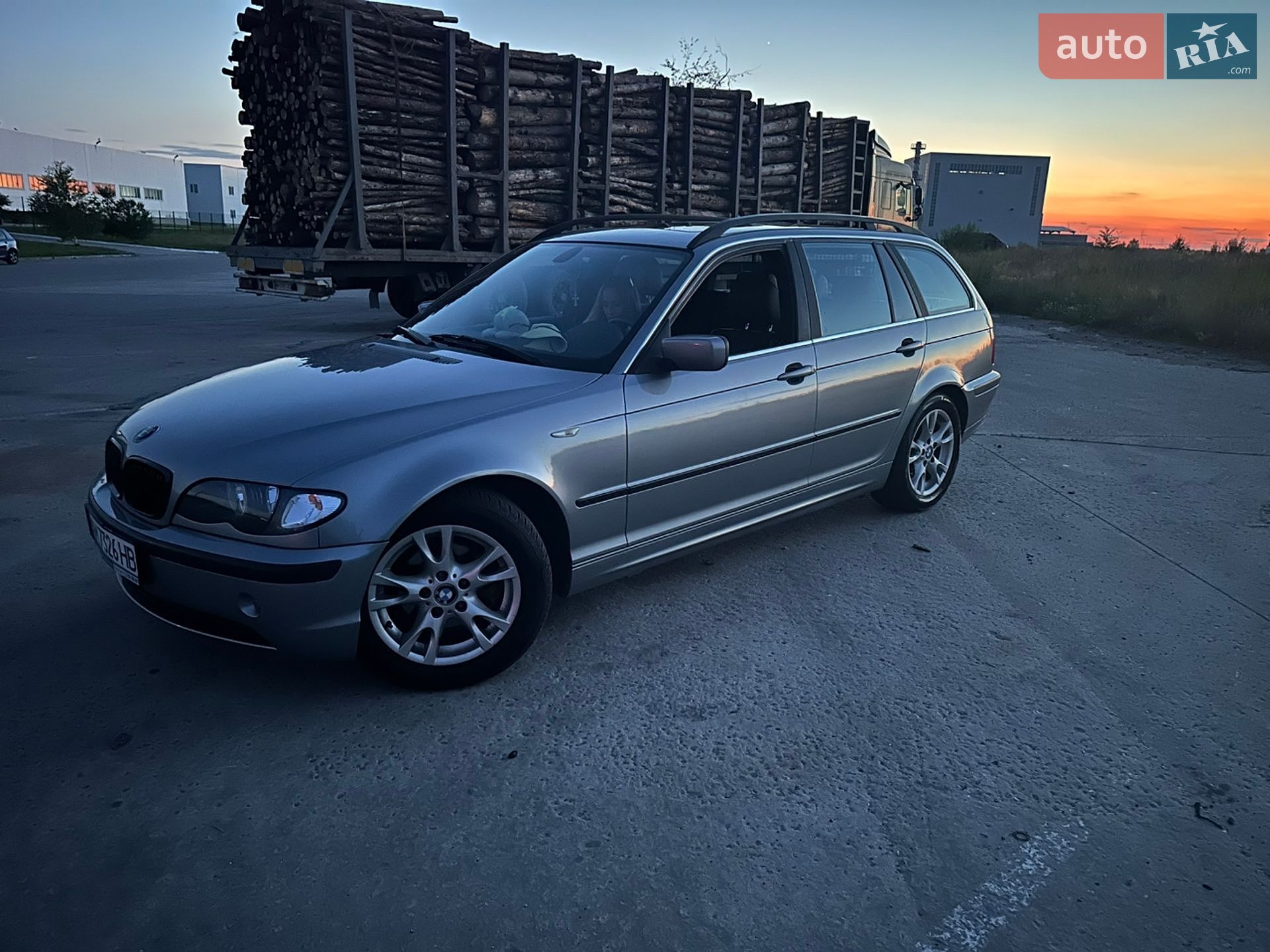 BMW 3 Series 2004 VIN WBAEX51060PP76134 фото оголошення 5 з 21