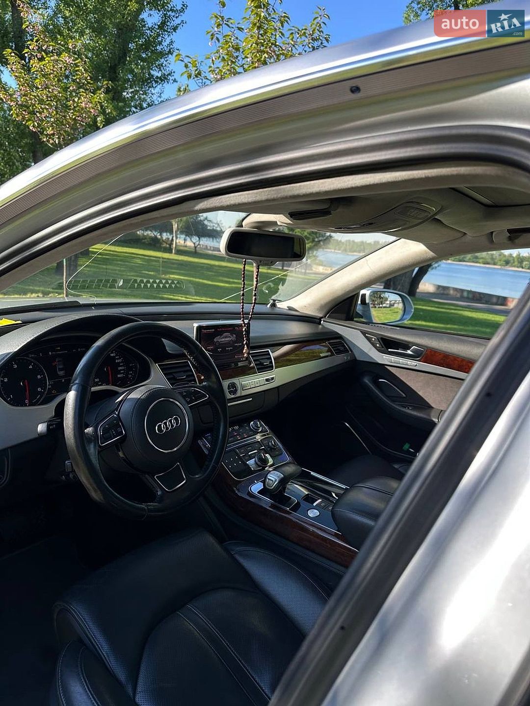 Audi A8 2011 VIN WAUZZZ4H7BN022341 фото оголошення 7 з 12