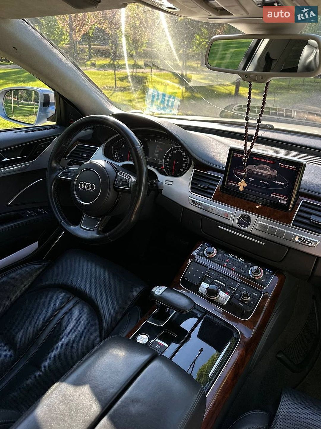 Audi A8 2011 VIN WAUZZZ4H7BN022341 фото оголошення 8 з 12