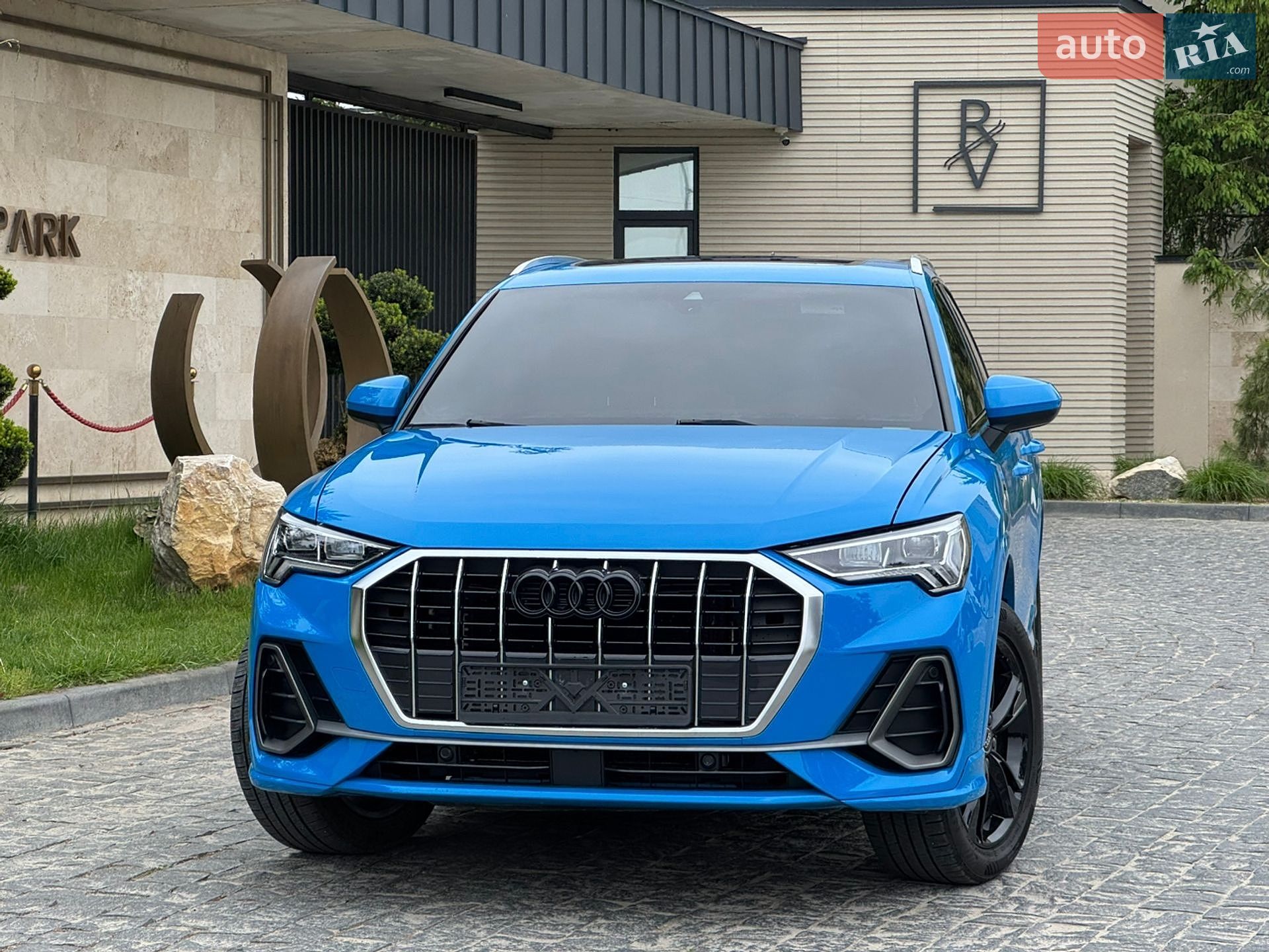 Audi Q3 2019 VIN WA1EECF37K1067325 фото оголошення 3 з 26
