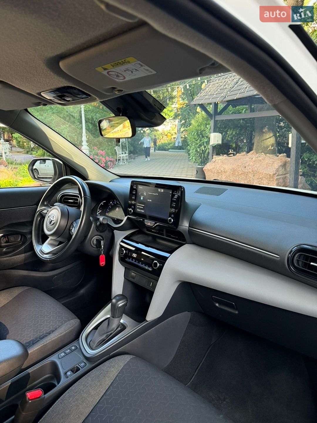 Toyota Yaris Cross 2022 VIN JTDKBABB60A073665 фото оголошення 14 з 20