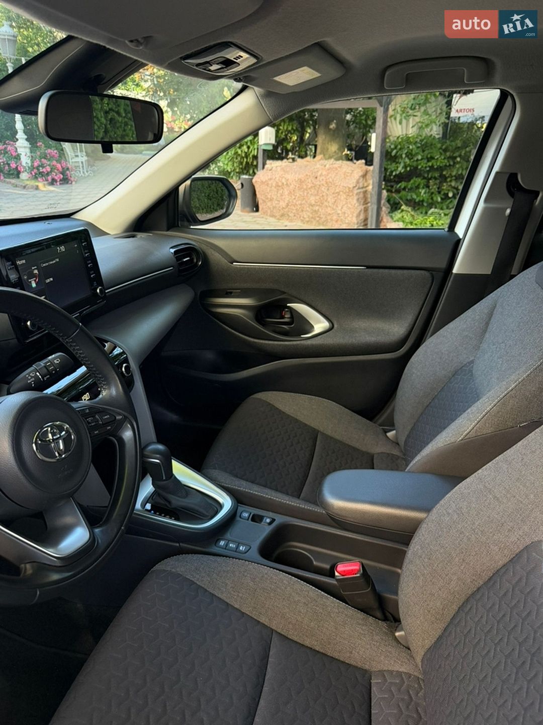 Toyota Yaris Cross 2022 VIN JTDKBABB60A073665 фото оголошення 15 з 20