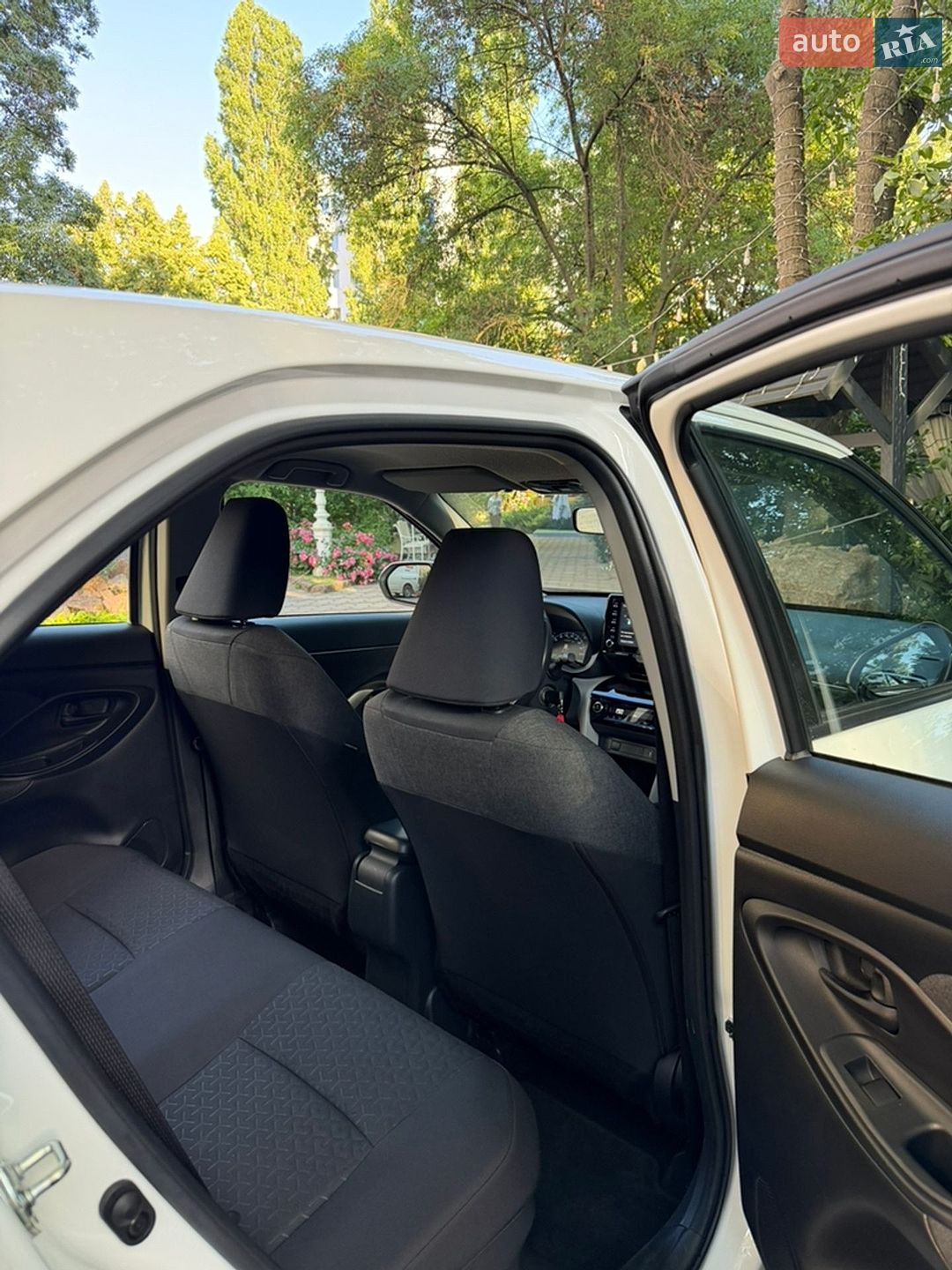 Toyota Yaris Cross 2022 VIN JTDKBABB60A073665 фото оголошення 17 з 20