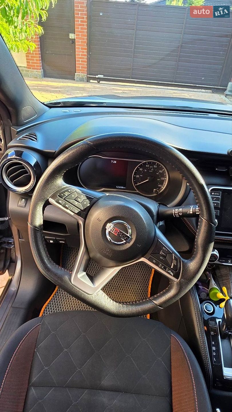 Nissan Kicks 2018 VIN 3N1CP5CU9JL541396 фото оголошення 13 з 14